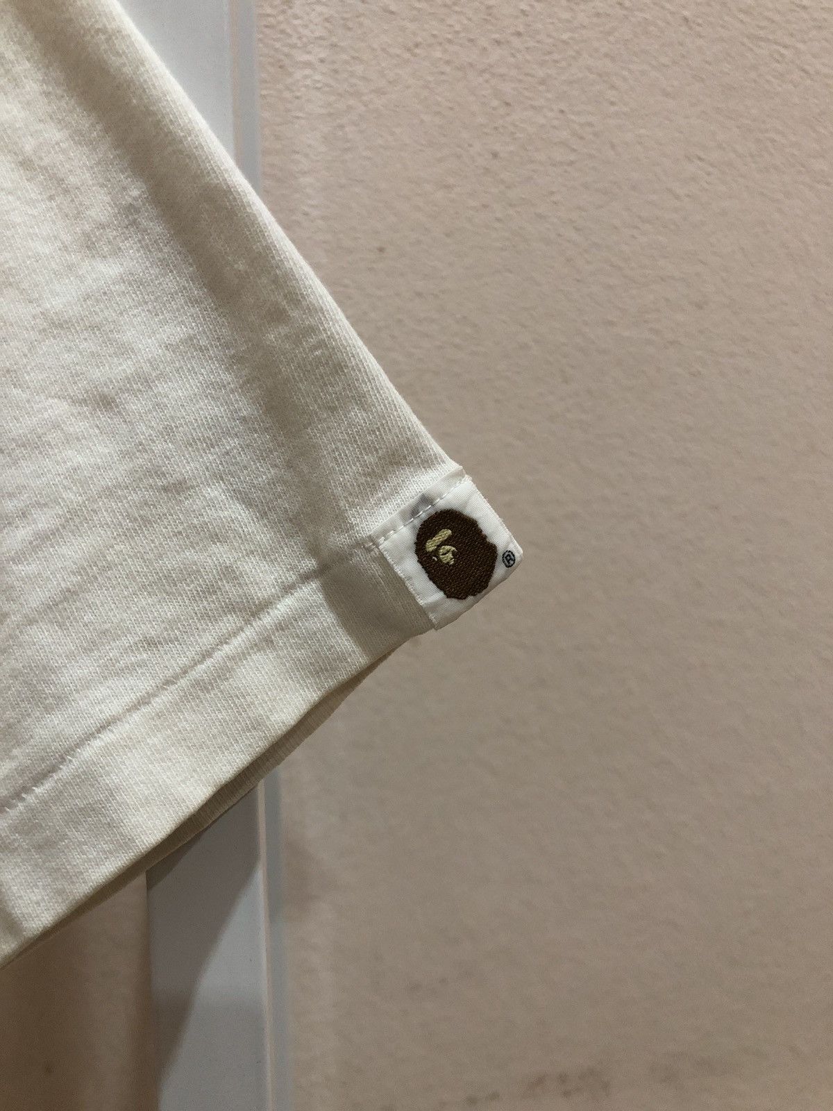 Bape × Nigo OG Vintage 2000’ A Bathing Ape Footwear Manhunt Tshirts Size US M / EU 48-50 / 2 - 3 Thumbnail