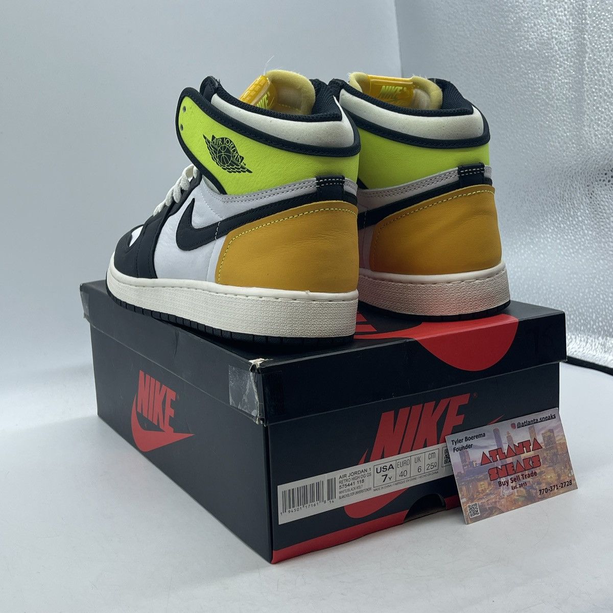 Jordan Brand Air Jordan 1 volt gold Size US 7 / EU 40 - 4 Thumbnail