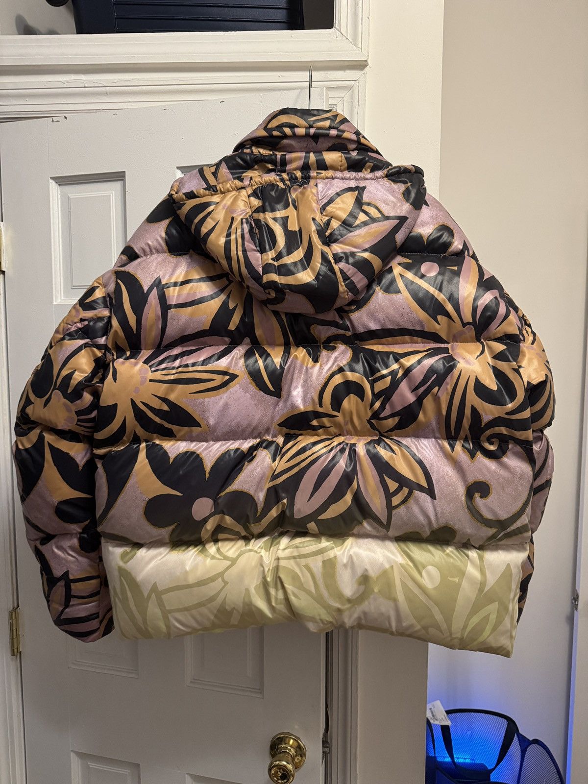 Dries Van Noten Oversized Tropical puffer down jacket with retractable hood Size US S / EU 44-46 / 1 - 2 Thumbnail
