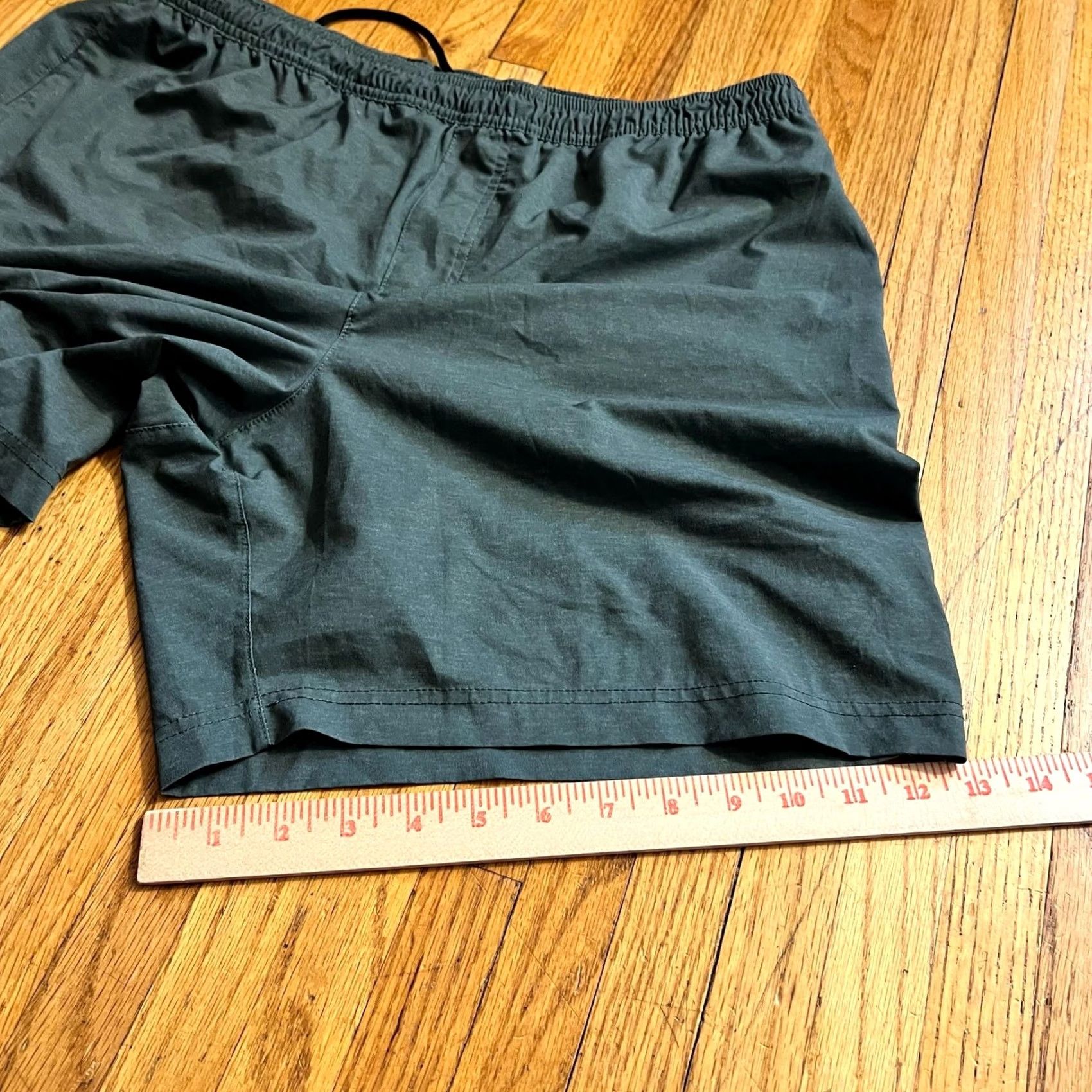 Chubbies Chubbies Shorts Mens 2XL 5.5" Green Lined Swim Trunks Boys? Womens? Size US 39 - 8 Thumbnail