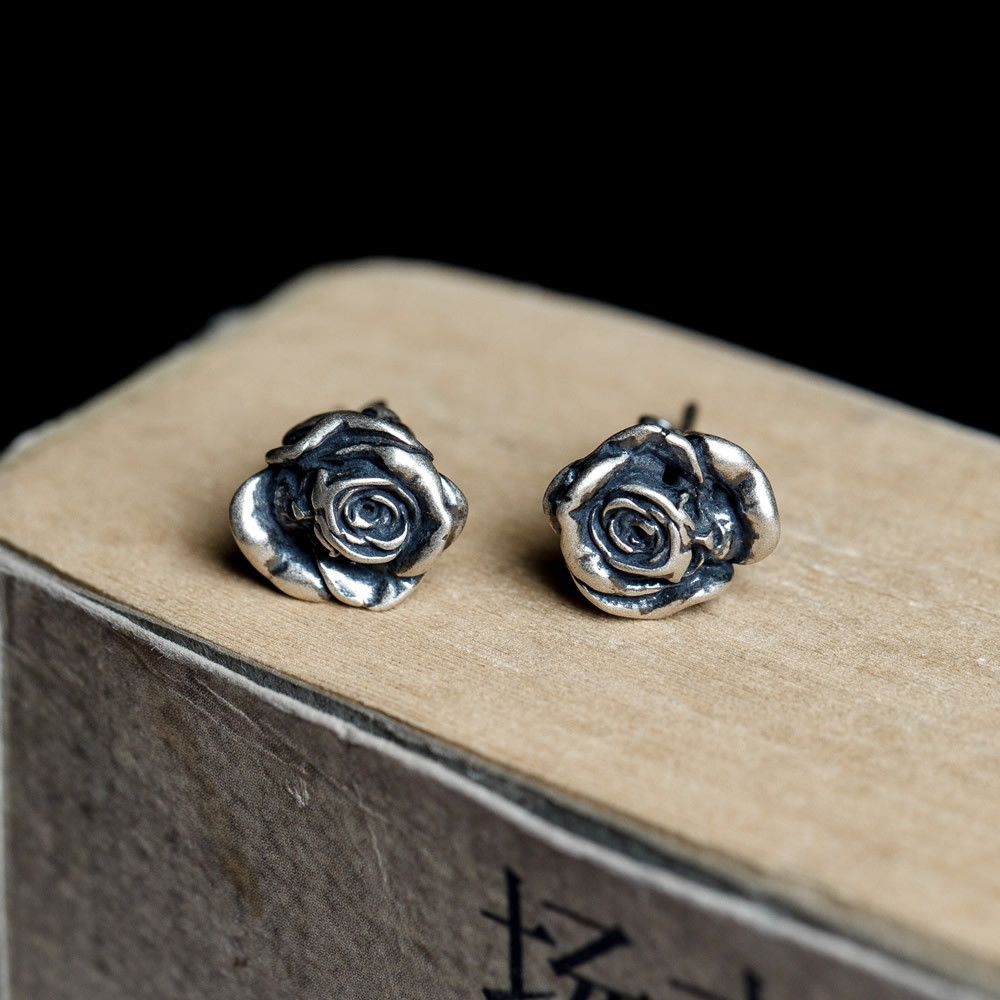 Jewelry Flowers Dark Earrings One Pairs Chrome Jewelry Size ONE SIZE - 1 Thumbnail