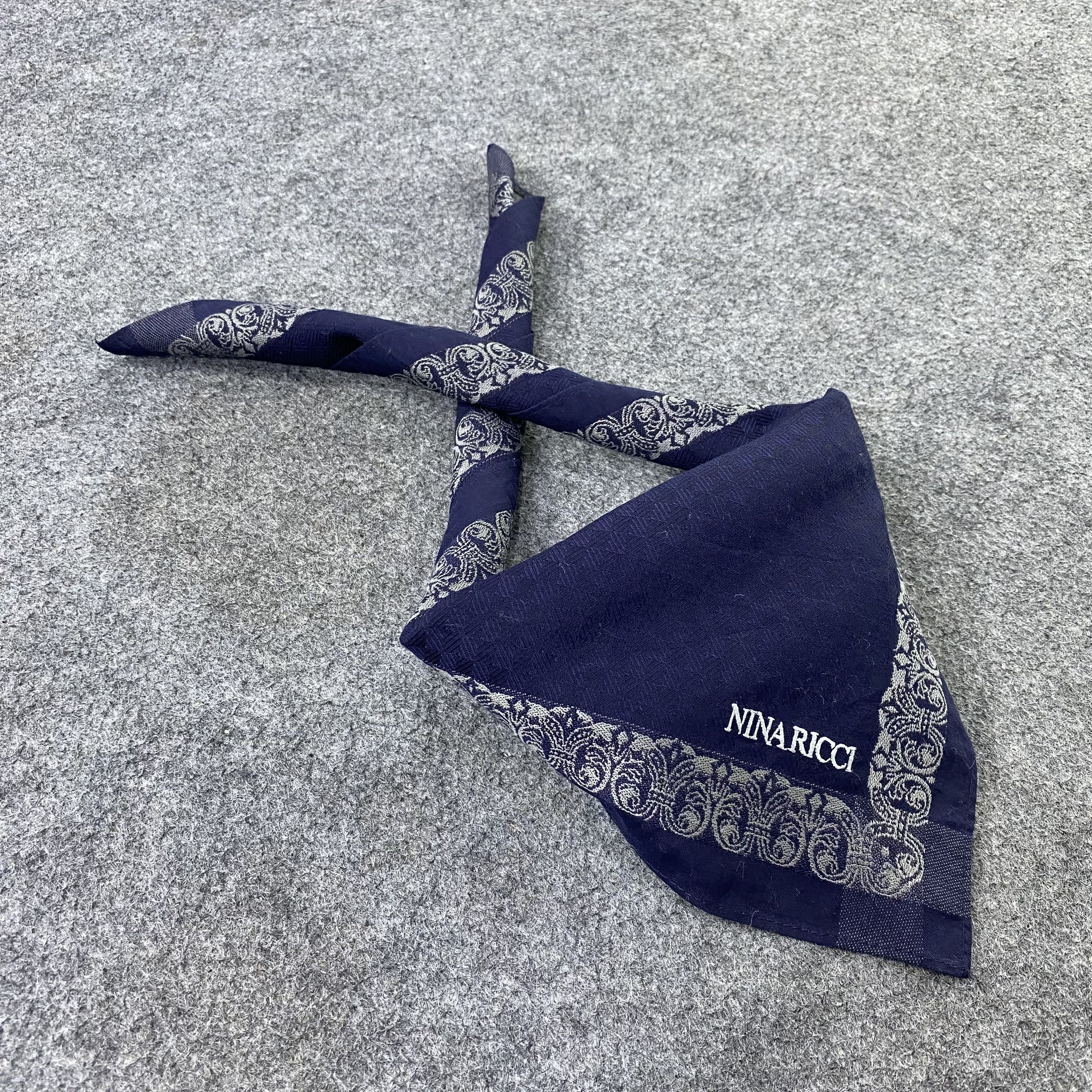 Nina Ricci × Vintage Nina Ricci Handkerchief / Bandana / NeckerchiefB1485 Size ONE SIZE - 1 Thumbnail