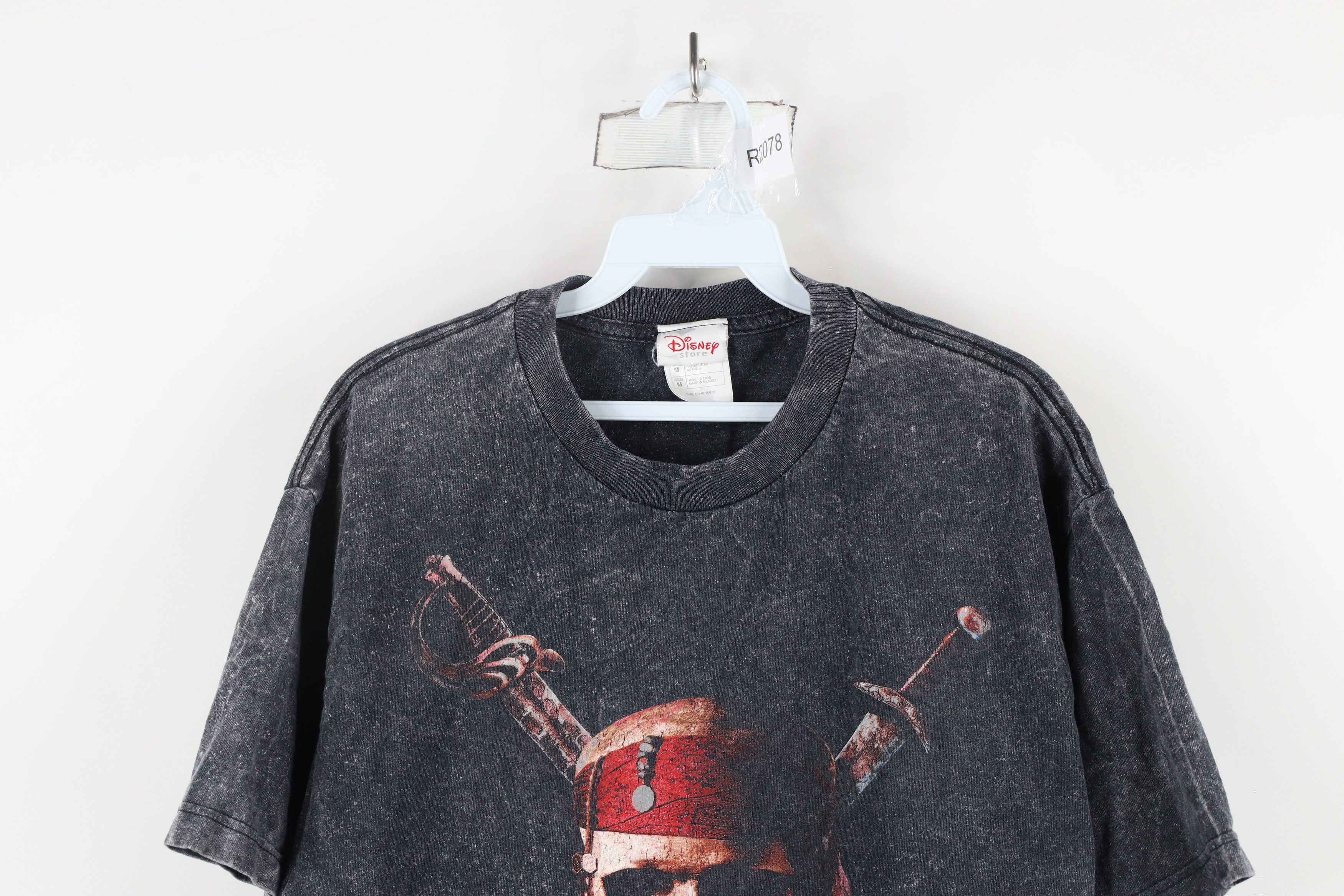 Disney × Vintage Vintage 2003 Disney Pirates of the Caribbean Curse T-Shirt Size US M / EU 48-50 / 2 - 2 Thumbnail