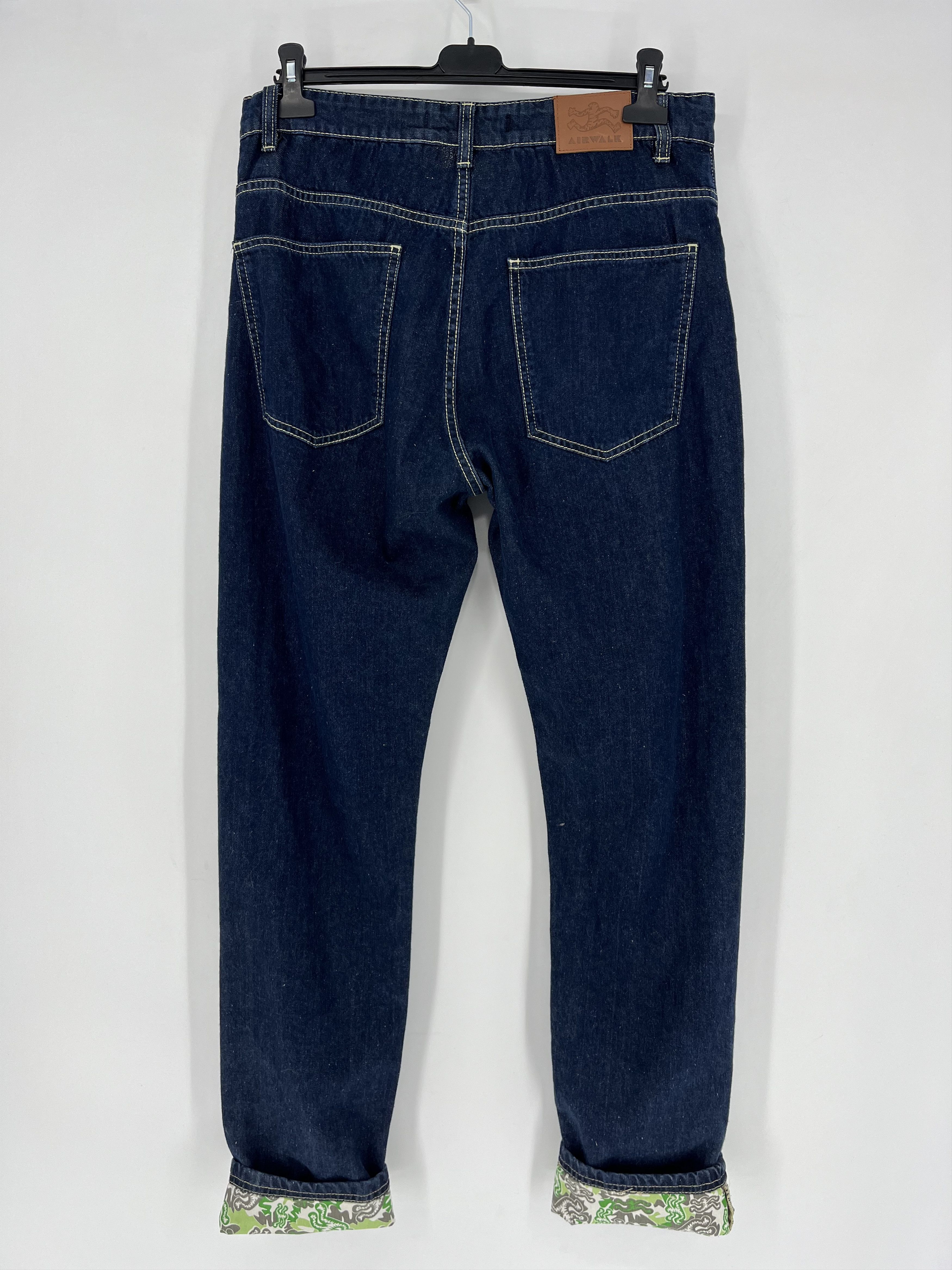Airwalk × Vintage Vintage Airwalk Turn Up Jean Running Man Skate Jeans Size US 32 / EU 48 - 8 Thumbnail