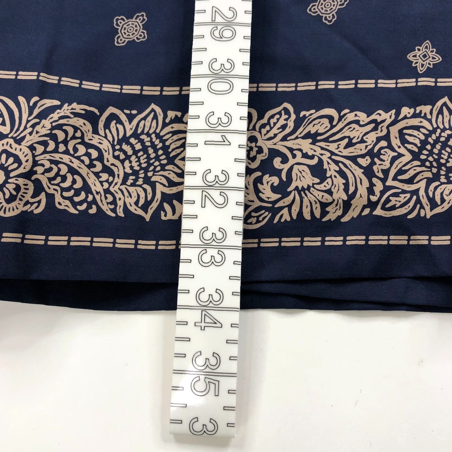 Vintage Chaus Skirt Midi Faux Wrap Zip Lined 18 34 In Blue Vintage VTG 100% Silk Geometric Pattern Lined Size 40" / US 18 - 4 Thumbnail
