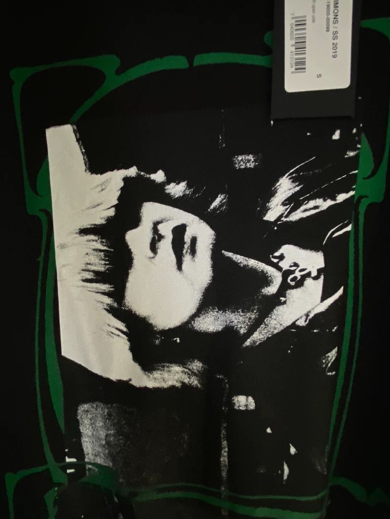 Raf Simons Raf Simons 19ss show style double-necked alien T-shirt Size US S / EU 44-46 / 1 - 9 Thumbnail
