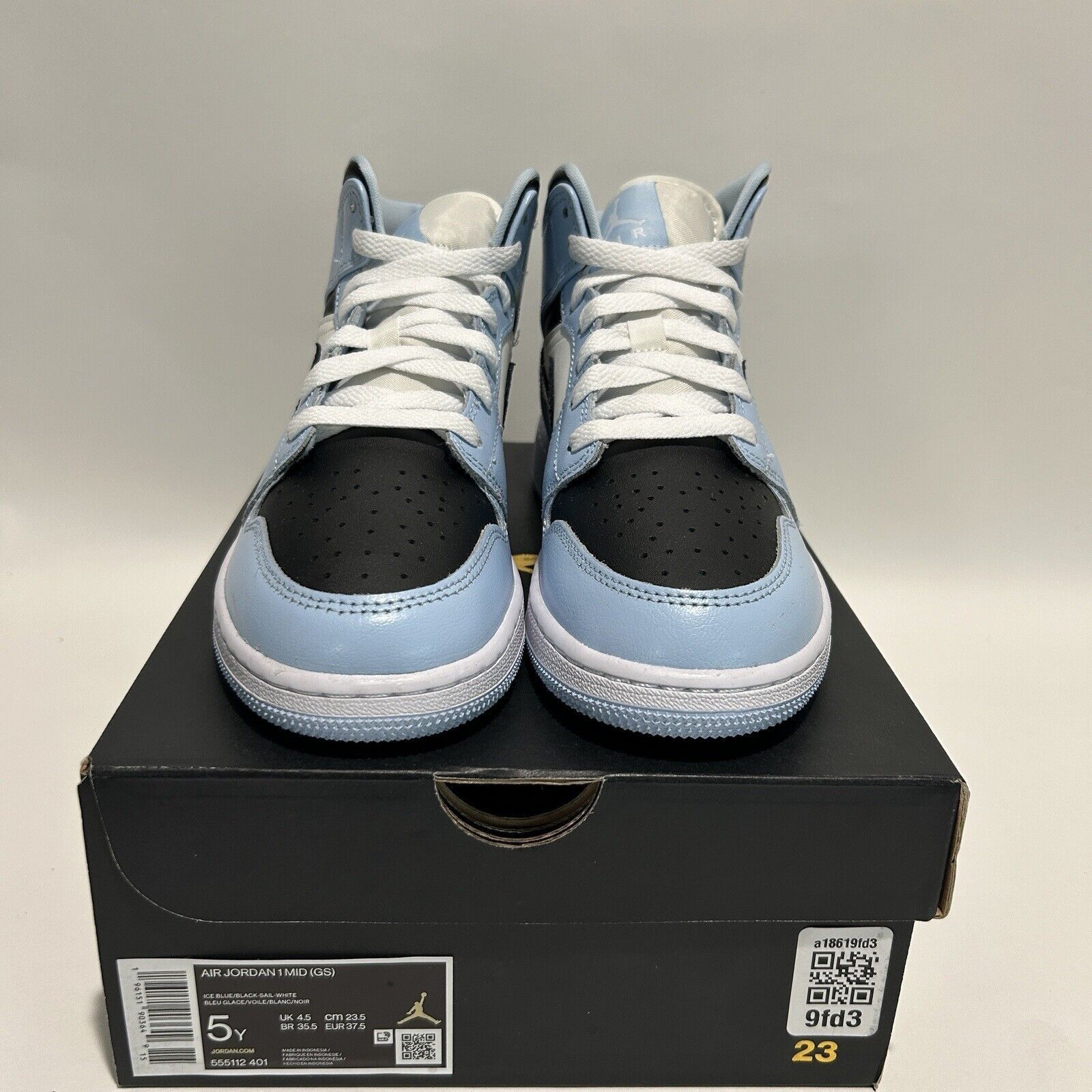 Nike Nike Shoes Air Jordan 1 Mid Retro GS "Ice Blue” 2024 Size US 6.5 / IT 36.5 - 2 Thumbnail