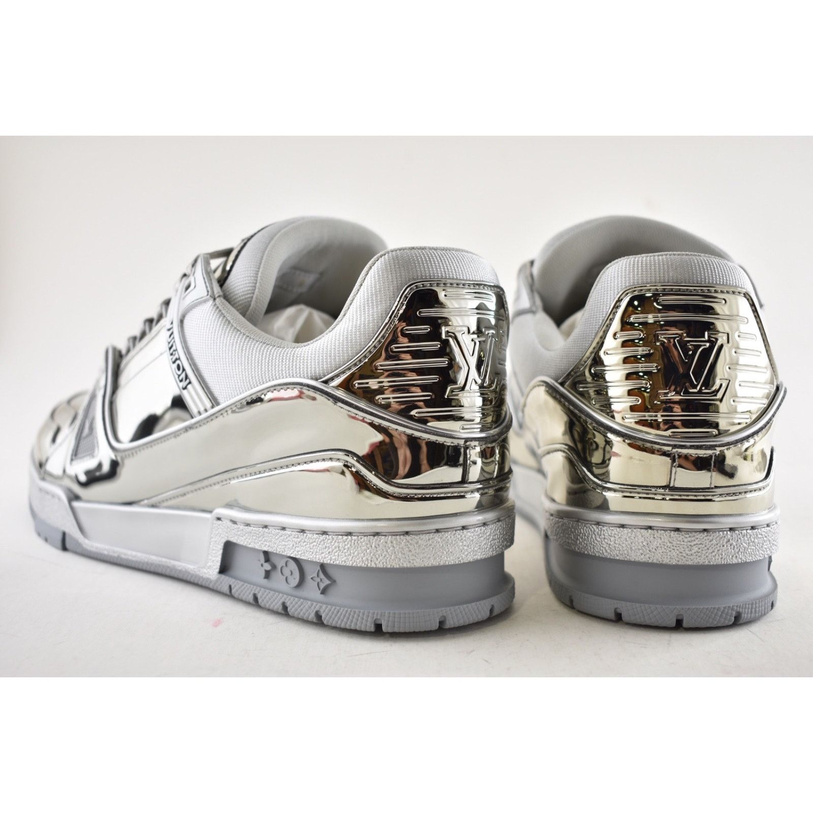 Louis Vuitton Louis Vuitton Chrome Metallic Mirror Silver Low Top Trainer Size US 9 / EU 42 - 15 Thumbnail