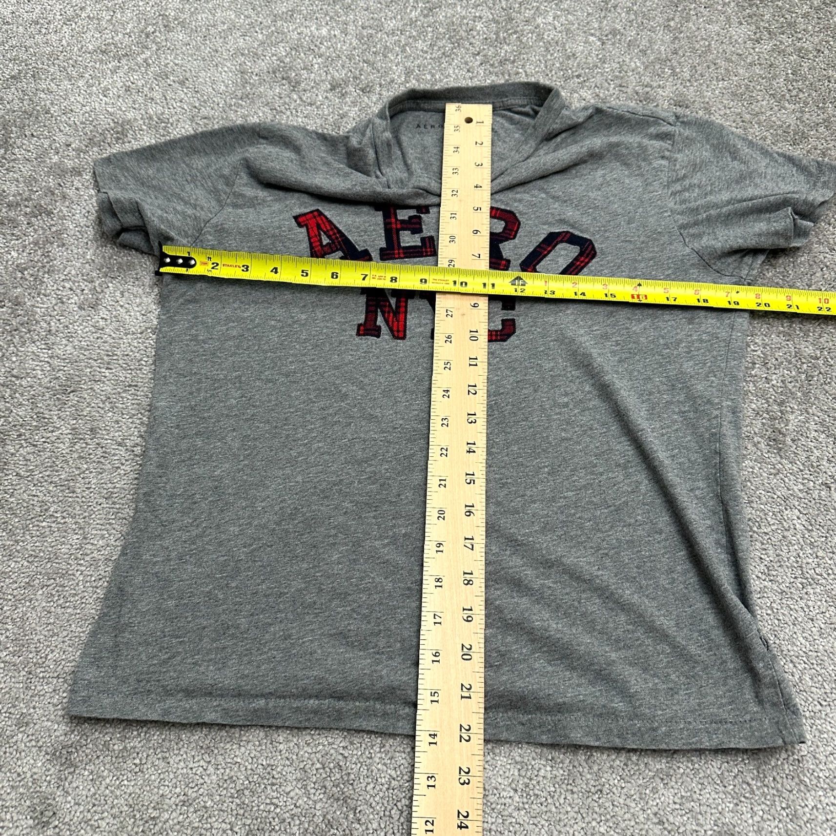 Aeropostale Aero postale Graphic T-Shirt Womens Small Gray Crew Neck Short Sleeve Cotton Tee Size S / US 4 / IT 40 - 6 Thumbnail