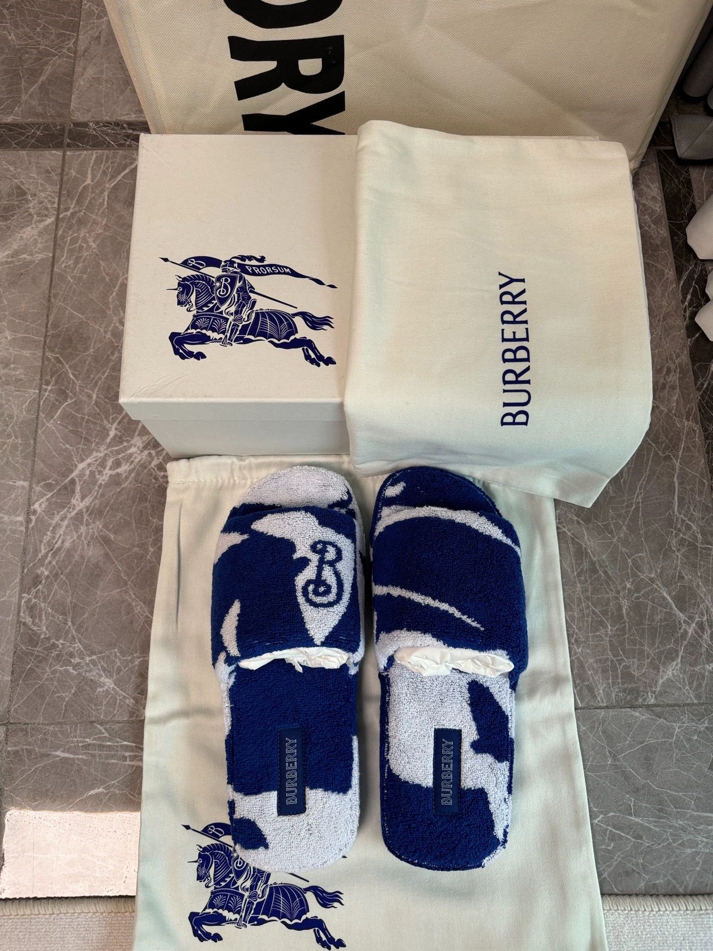 Burberry Burberry Horseferry Towel Slippers White/Blue 40 Size US 7 / EU 40 - 5 Thumbnail