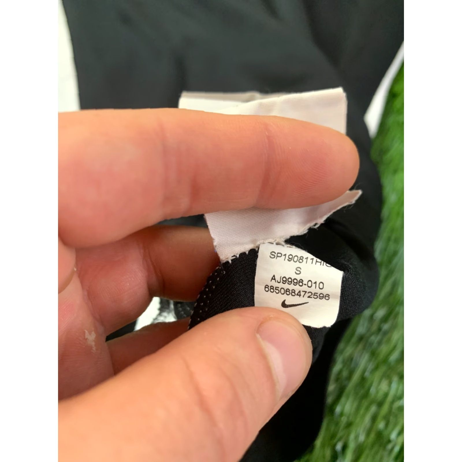 Nike NIKE ACADEMY DRI-FIT ORIGINAL 2019 MEN FOOTBALL SHIRT JERSEY TEE SIZE S BLACK AND WHITE Football Shirt Mens S Nike Academy Dri-FIT 2019 Size US S / EU 44-46 / 1 - 6 Thumbnail