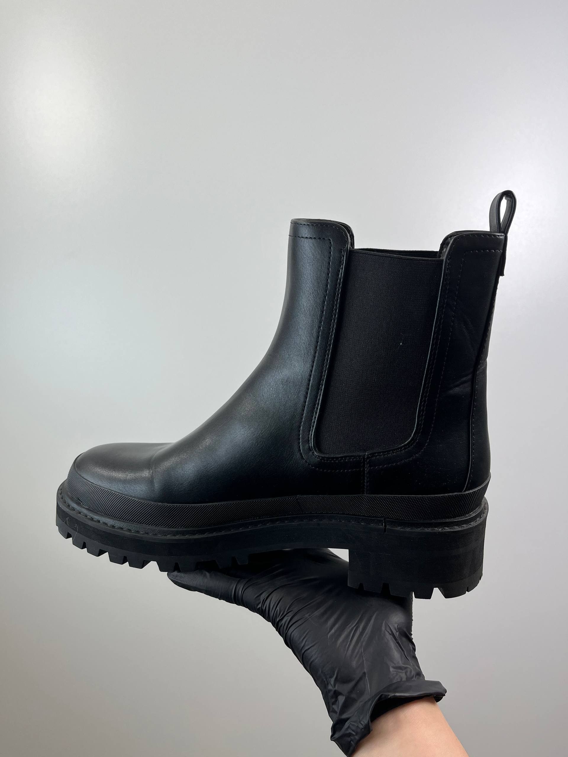 Guess GUESS Women Black Leather Chelsea Platform Boots Size 40 Size US 10 / IT 40 - 4 Thumbnail