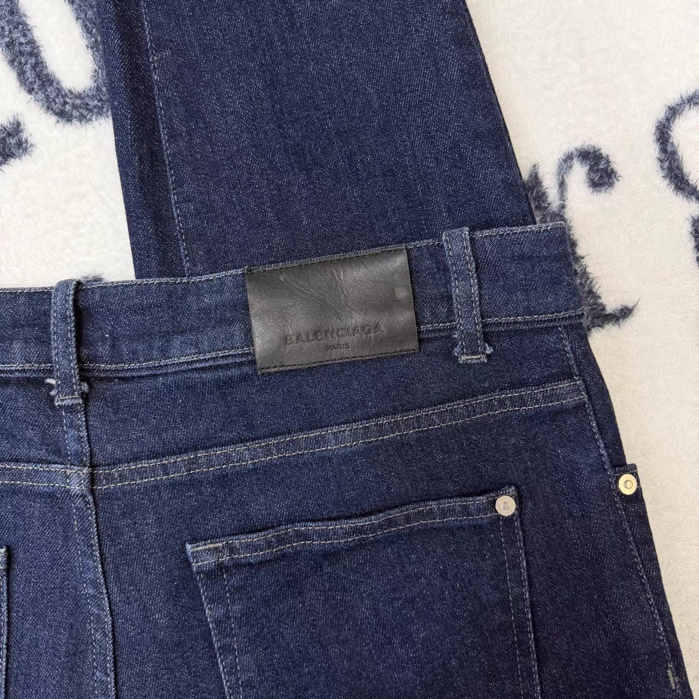 Balenciaga BALENCIAGA Straight Leg Jeans Q10 Size US 36 / EU 52 - 3 Thumbnail