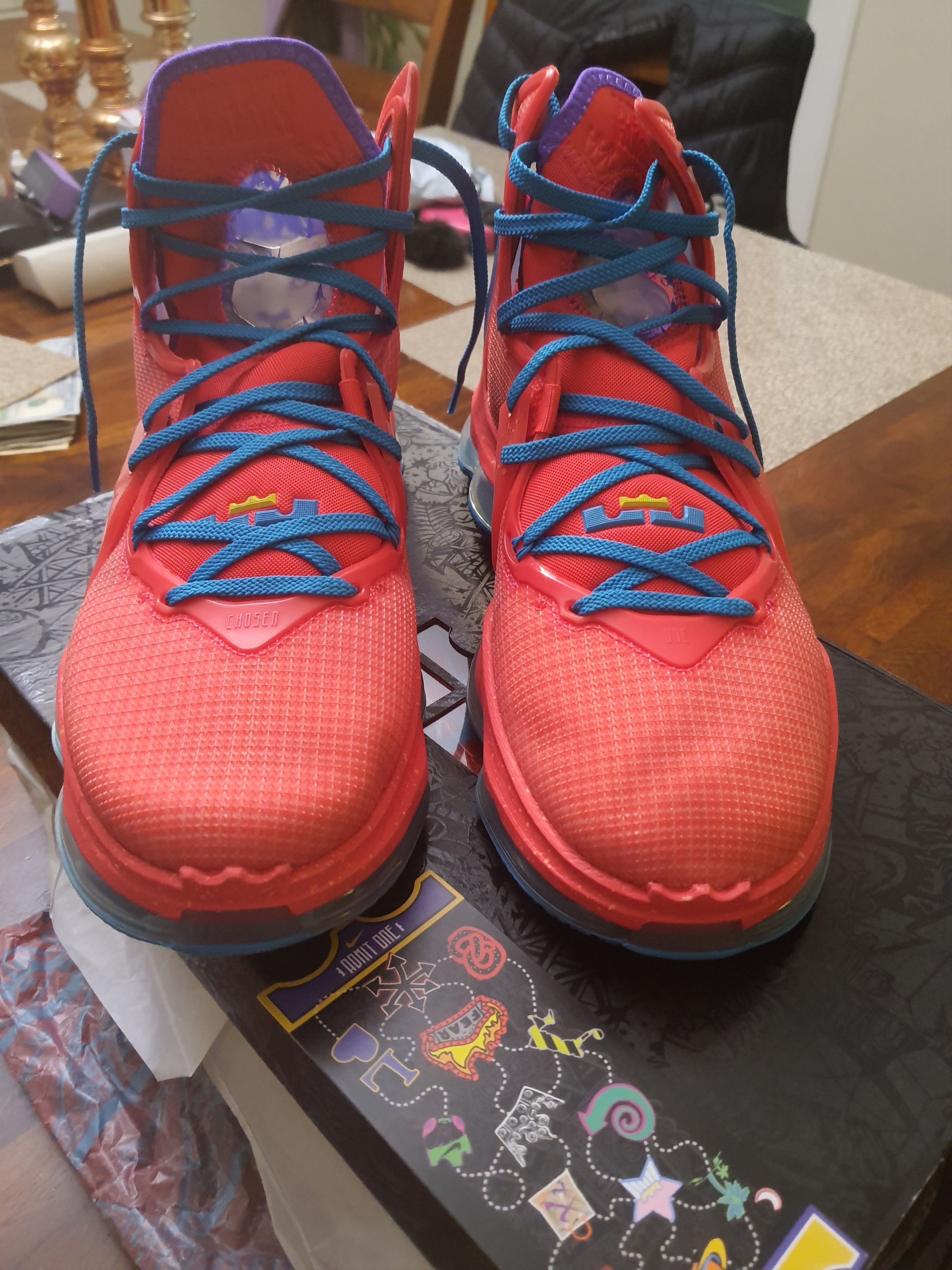 Nike LEBRON XIX Size US 11 / EU 44 - 1 Thumbnail