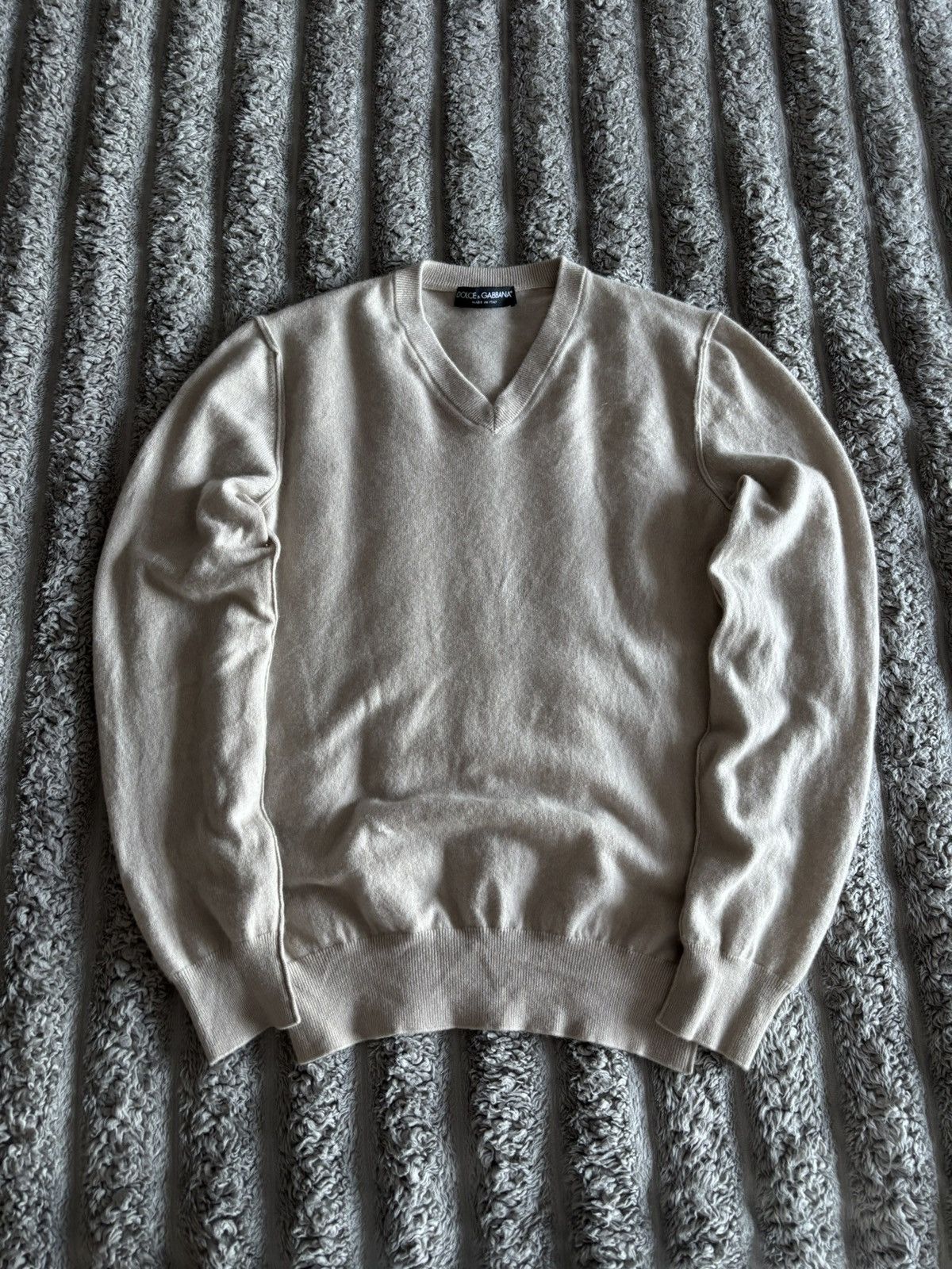 Dolce & Gabbana Dolce & Gabbana 100% Cashmere V-Neck Sweater Beige/Cream Size US L / EU 52-54 / 3 - 1 Thumbnail