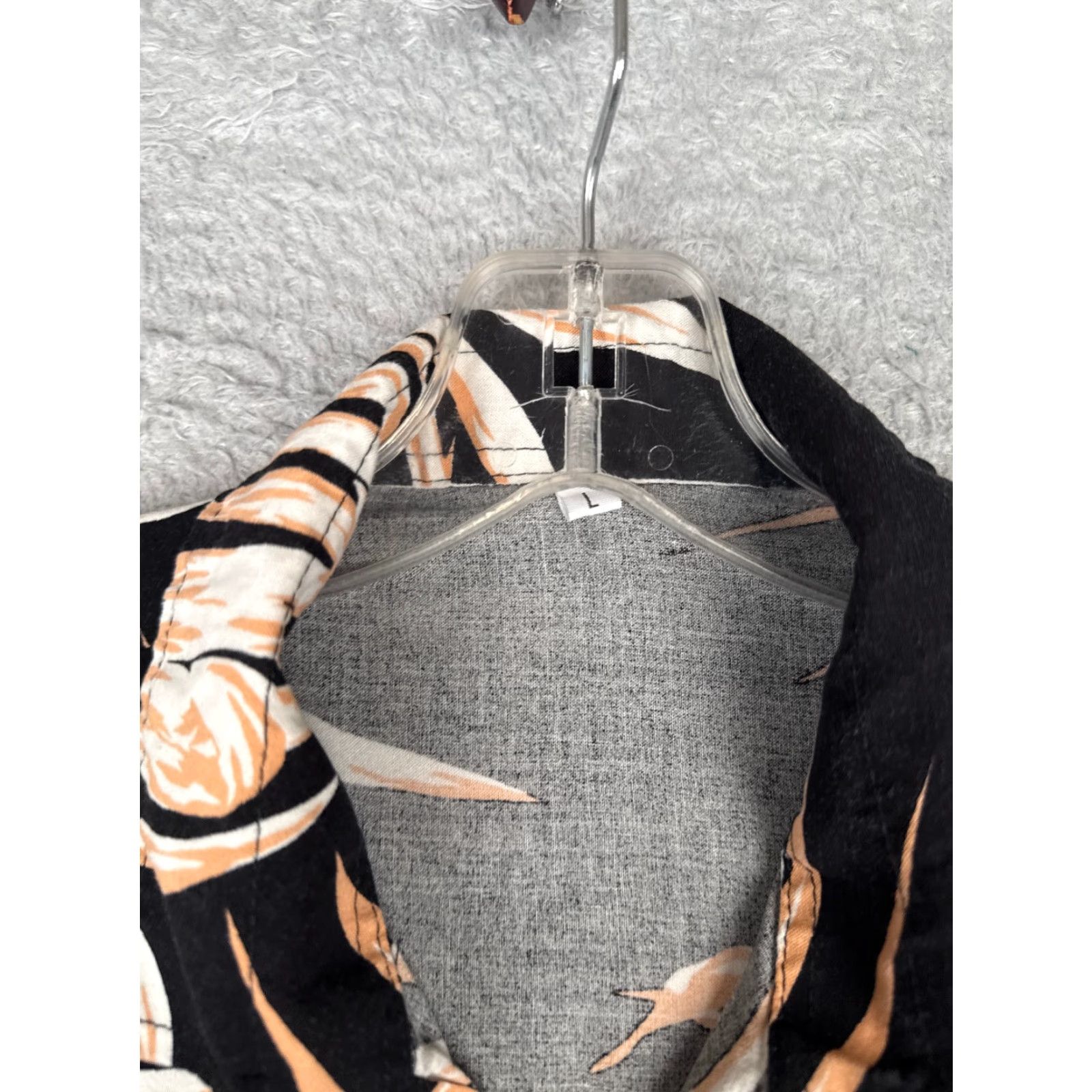 Vintage Hawaiian Shirt Men Large Black Beige White Floral Leaf Button Up Cotton Pocket Size US L / EU 52-54 / 3 - 7 Thumbnail