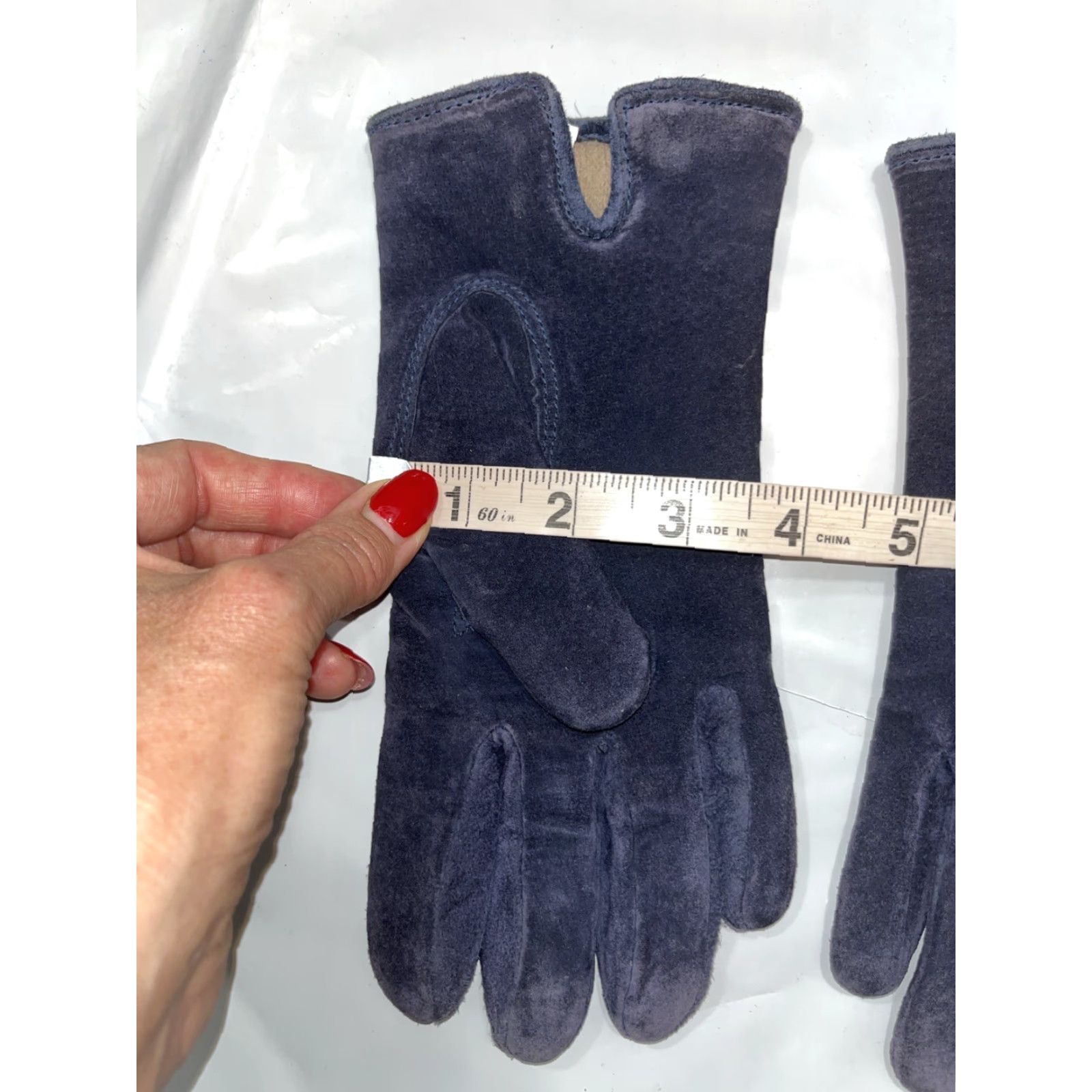 Vintage VINTAGE BLUE SUEDE LEATHER Driving Gloves Wrist Length Women’s Medium Med Winter Glove Warm Lined Size 32" / US 10 / IT 46 - 4 Thumbnail