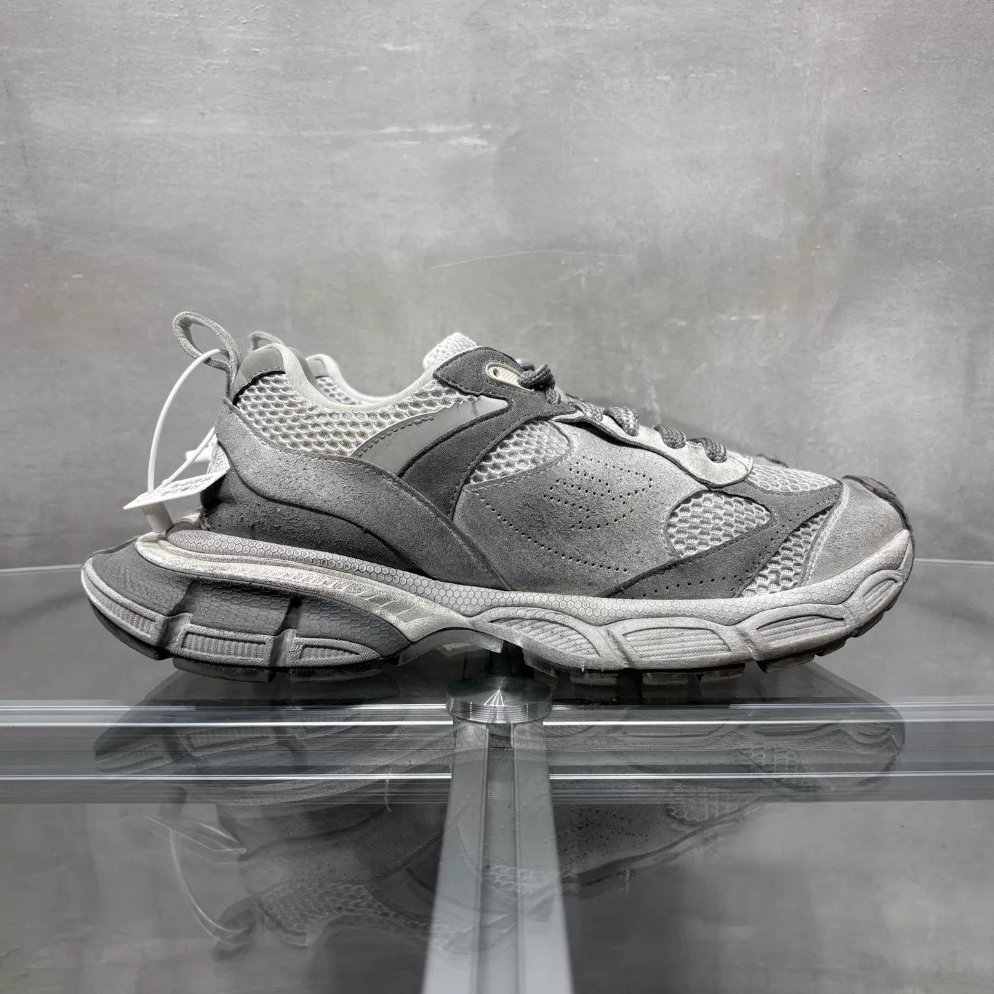 Balenciaga Balenciaga Gray Suede Colorblock Dad Shoe 42 YH28797 Size US 9 / EU 42 - 4 Thumbnail