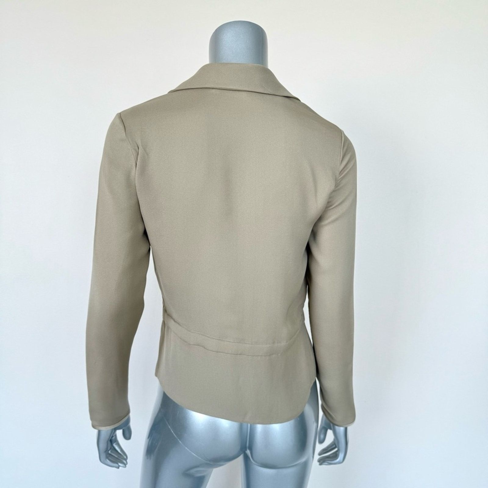Valentino Valentino women silk jacket size 4 US Authentic Retail 850$ Size S / US 4 / IT 40 - 4 Thumbnail
