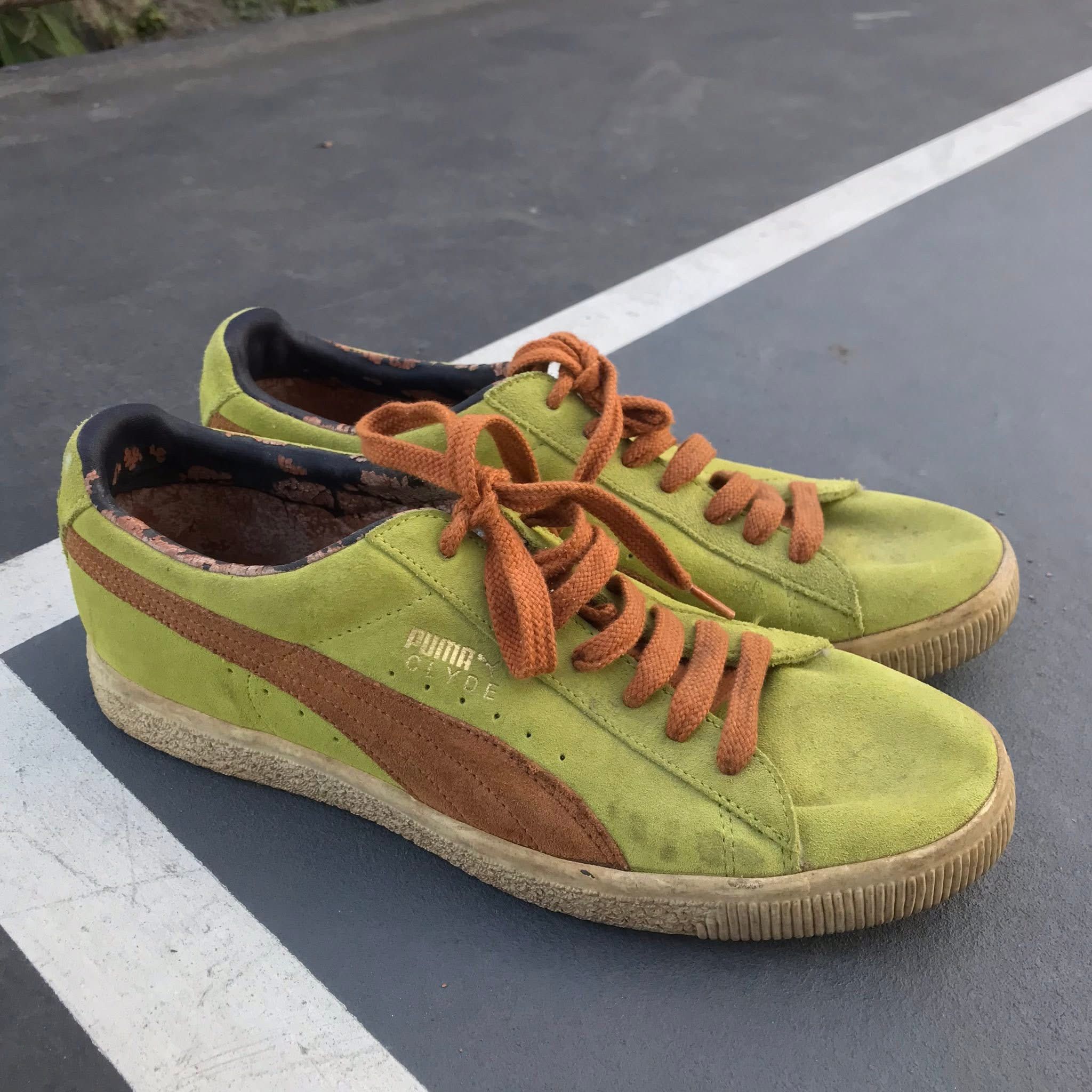 Puma Vintage Puma Clyde Green suede White Sole Size US 11 / EU 44 - 1 Thumbnail