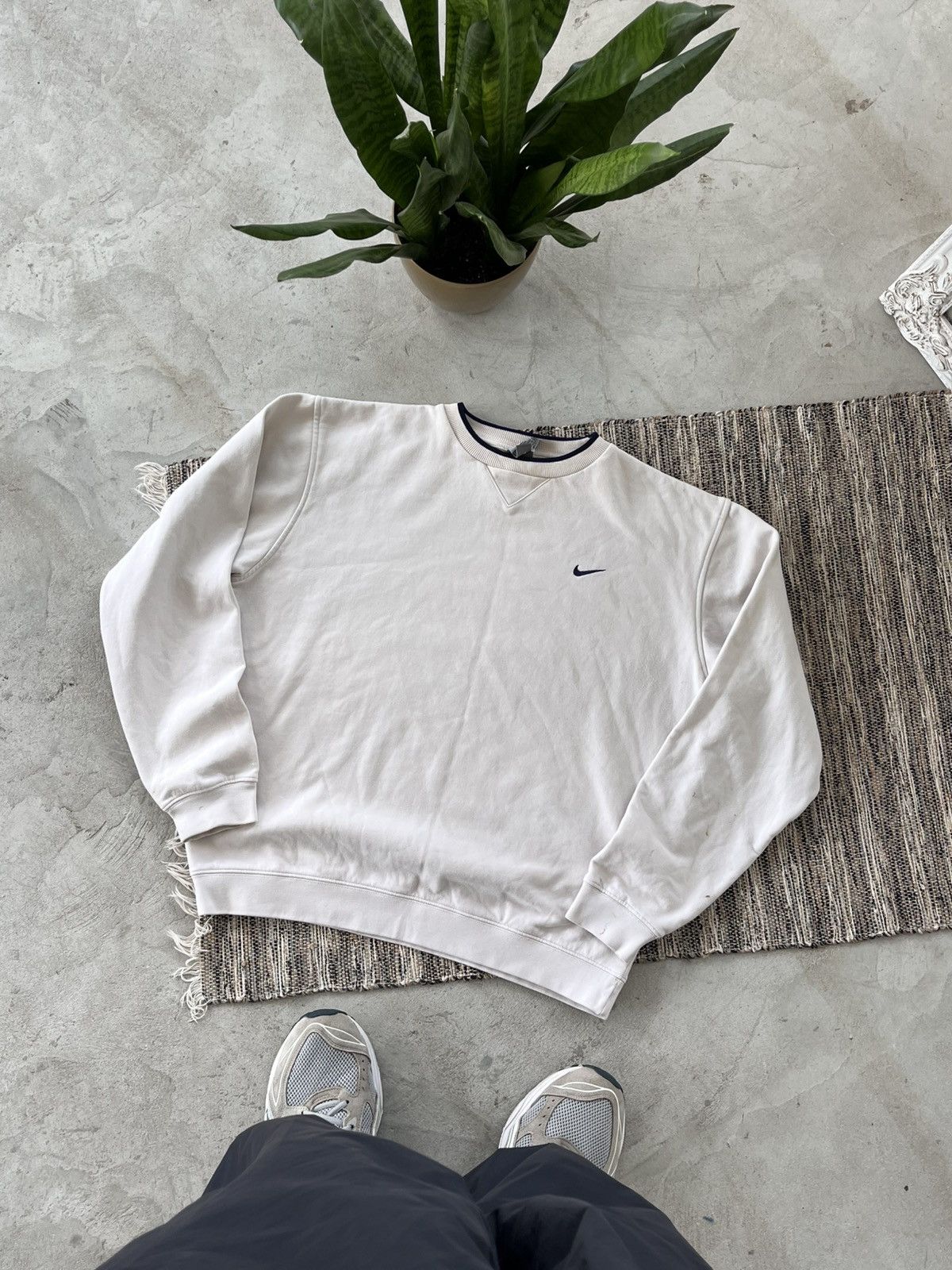 Nike × Vintage Vintage Nike Sweatshirt Beige Blank Faded Y2K Blank sk8 Size S / US 4 / IT 40 - 1 Thumbnail