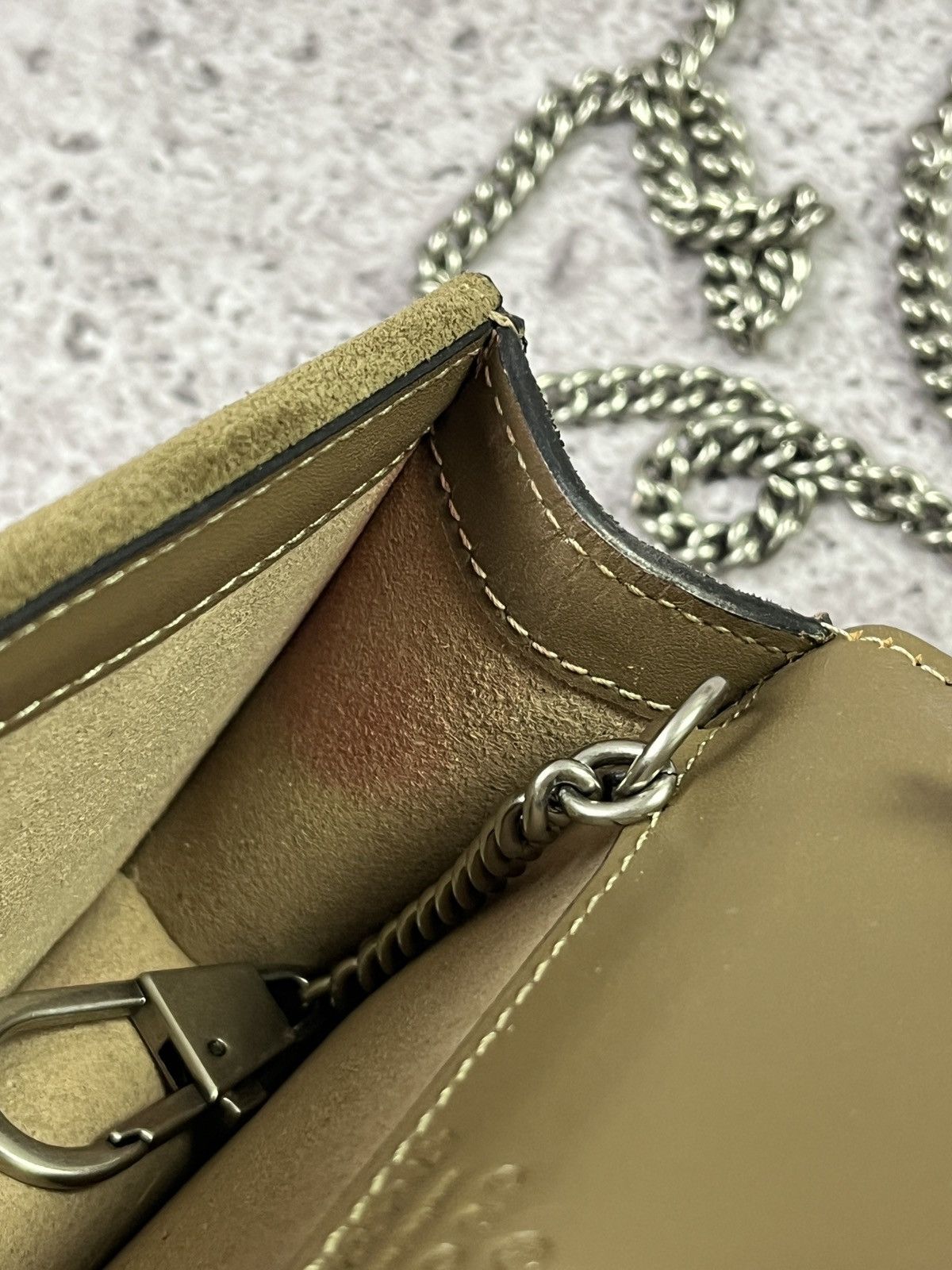 Gucci Gucci 🇮🇹 Dionysus Super Mini GG Supreme ChainBag Beige Suede Size ONE SIZE - 20 Thumbnail