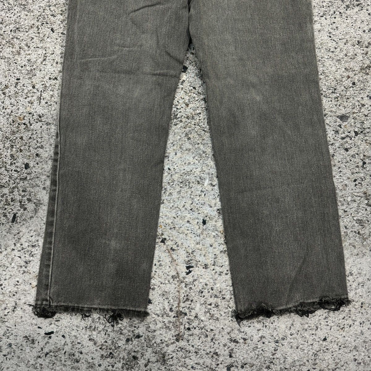 Vintage Sun Faded Thrashed Distressed Lee Jeans ERD Grunge Style Size US 31 - 11 Thumbnail