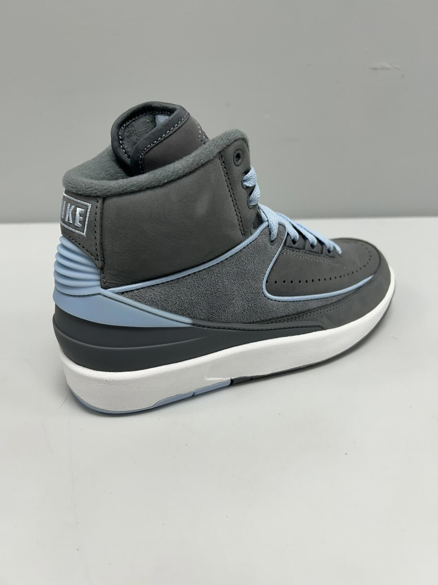 Nike Nike Air Jordan 2 Retro "Cool Grey" Sneakers Size US 6.5 / IT 36.5 - 2 Thumbnail