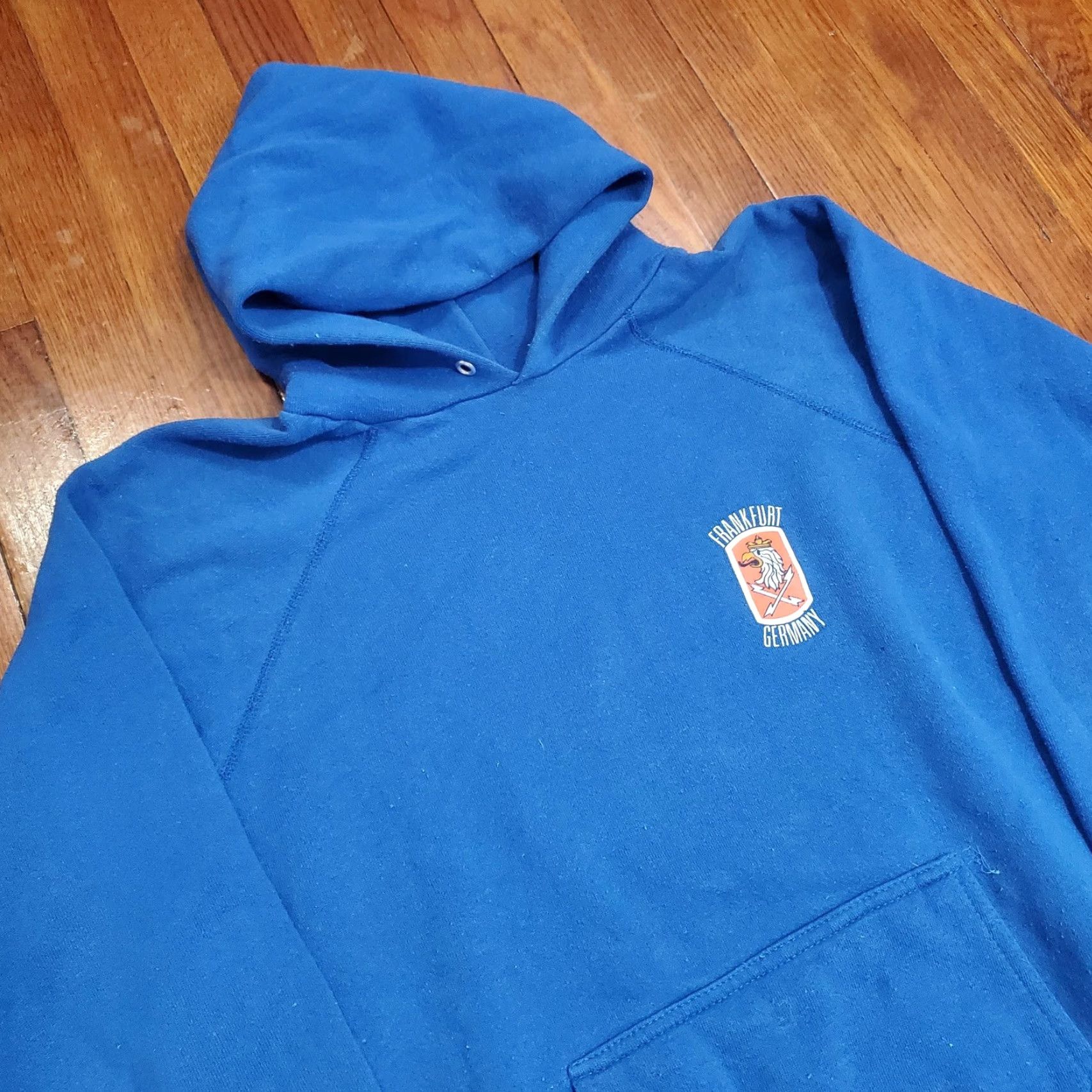 Vintage VINTAGE Artex Hoodie Mens L Blue Frankfurt Germany Graphic Pullover 80s USA Size US L / EU 52-54 / 3 - 3 Thumbnail
