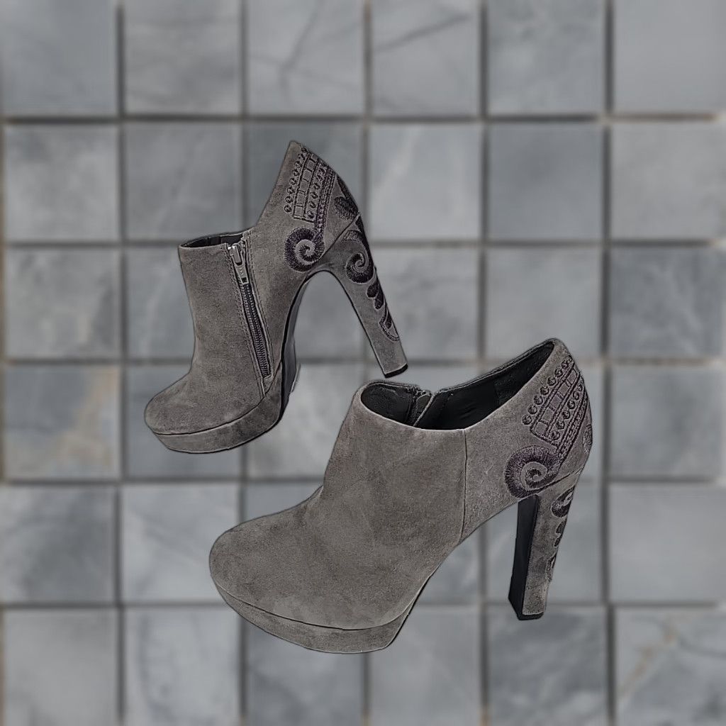 Vintage Gianni Bini Gray Suede Leather Zip Platform Ankle Boots Size 8 M Women’s Heel Stiletto Party/Cocktail Size US 8 / IT 38 - 1 Thumbnail