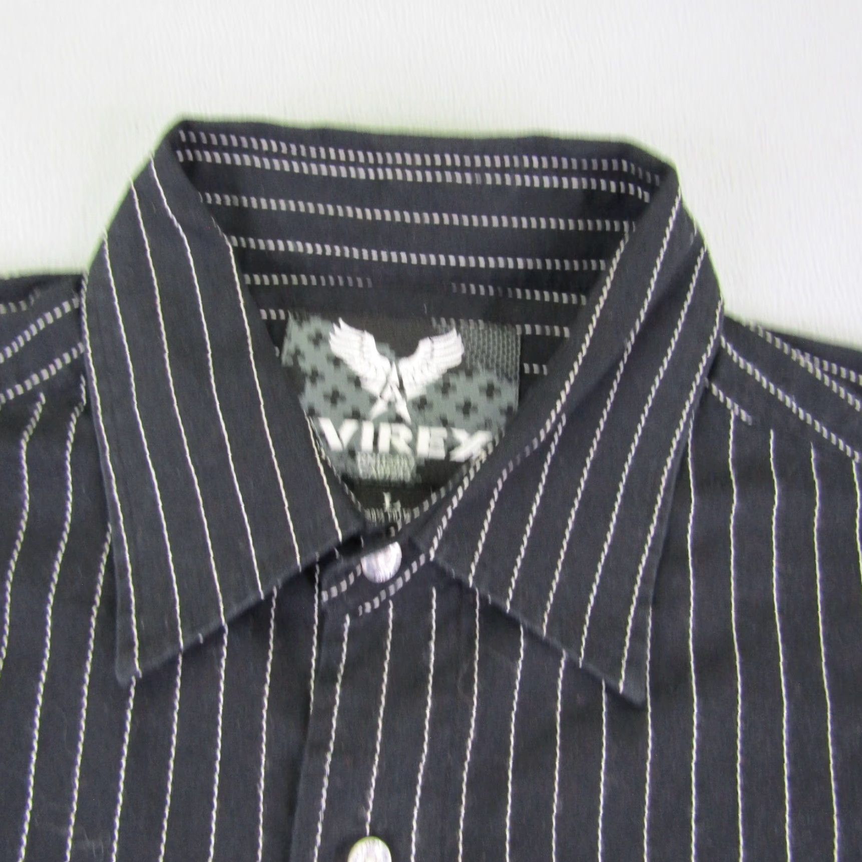 Avirex VINTAGE Avirex Shirt Mens Large Black White Pinstripes Stripes Button Up Camp Casual Y2K Size US L / EU 52-54 / 3 - 2 Thumbnail