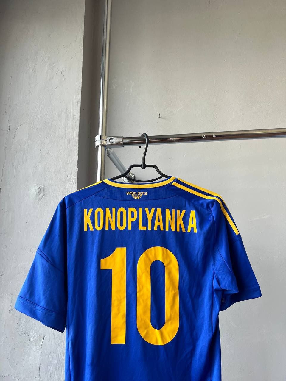 Adidas 2012/13 UKRAINE #10 KONOPLYANKA AWAY SOCCER FOOTBALL JERSEY Size US S / EU 44-46 / 1 - 12 Thumbnail