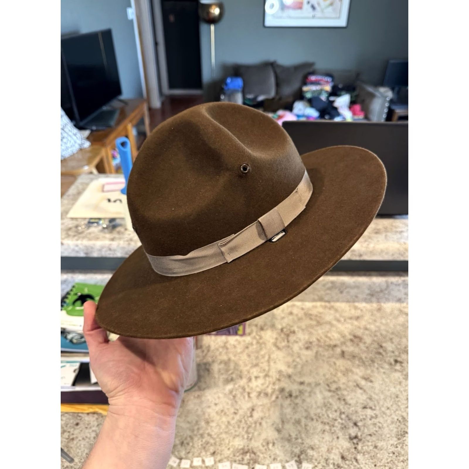 FELT VINTAGE Stratton Self Forming Drill Sergeant Instructor Wool Felt Hat 7 1/8 USA Hat Men 7 1/8 Brown Wool Felt Campaign Hat Wide Brim USA Straton Size ONE SIZE - 2 Thumbnail