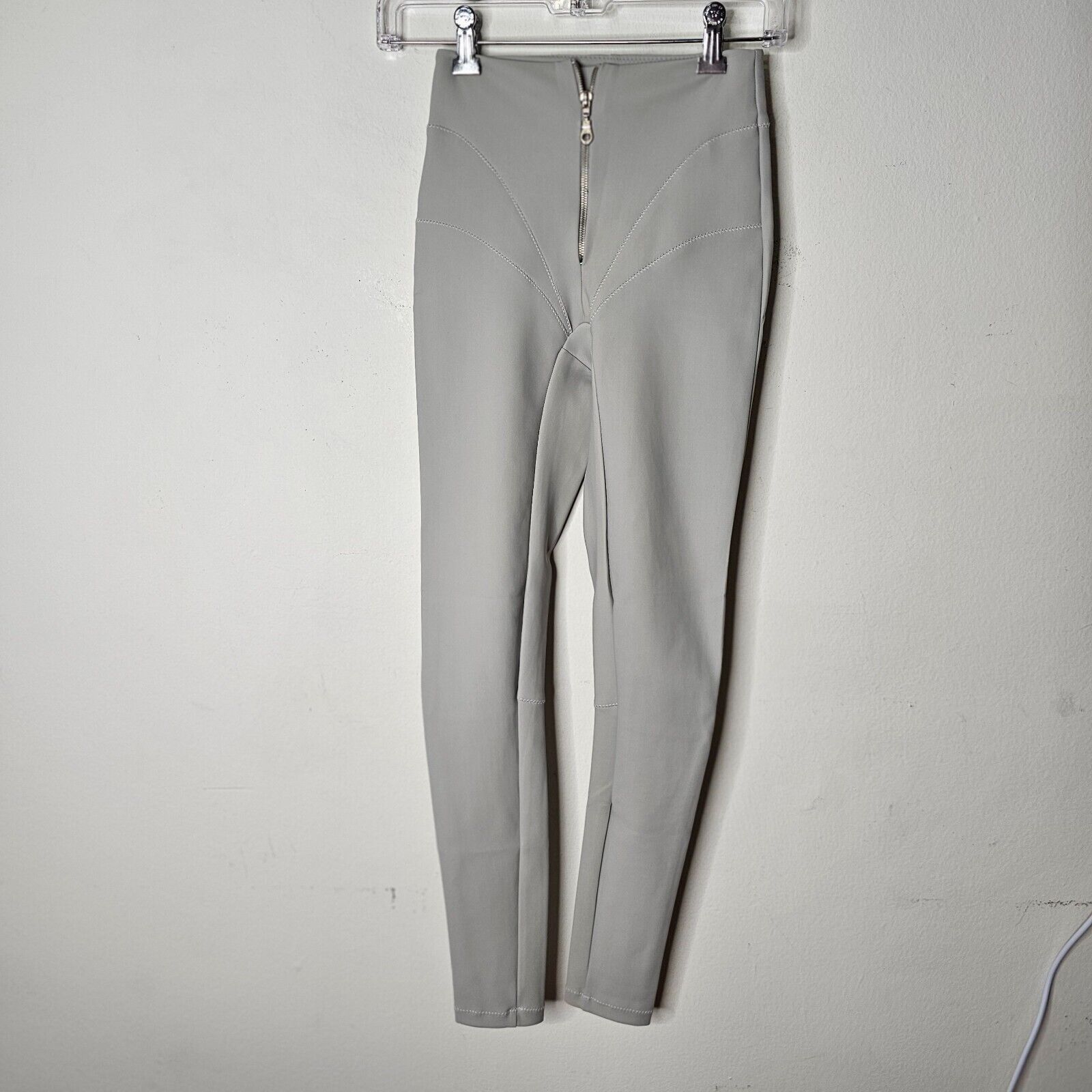 Other NWOT RARE Daisy Gray Taupe Zip-Up Front Stitch Leggings S Size 27" / US 4 / IT 40 - 9 Thumbnail