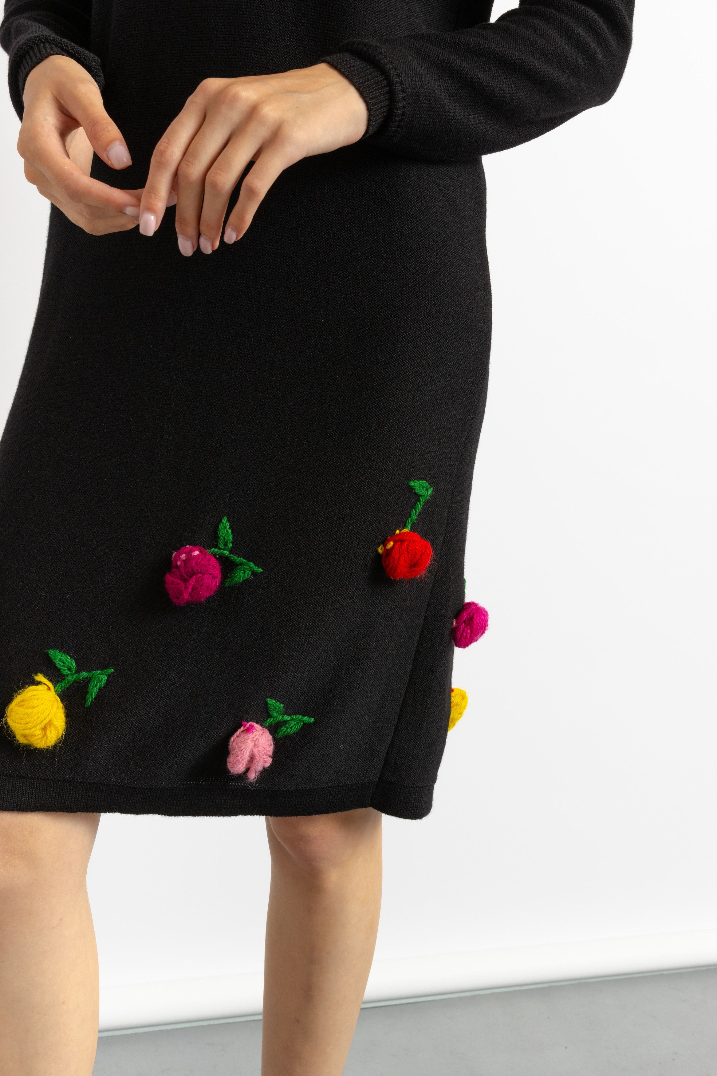 Sonia Rykiel 80s Sonia Rykiel black knitted flowers Wool Dress 6027 Size S / US 4 / IT 40 - 10 Thumbnail