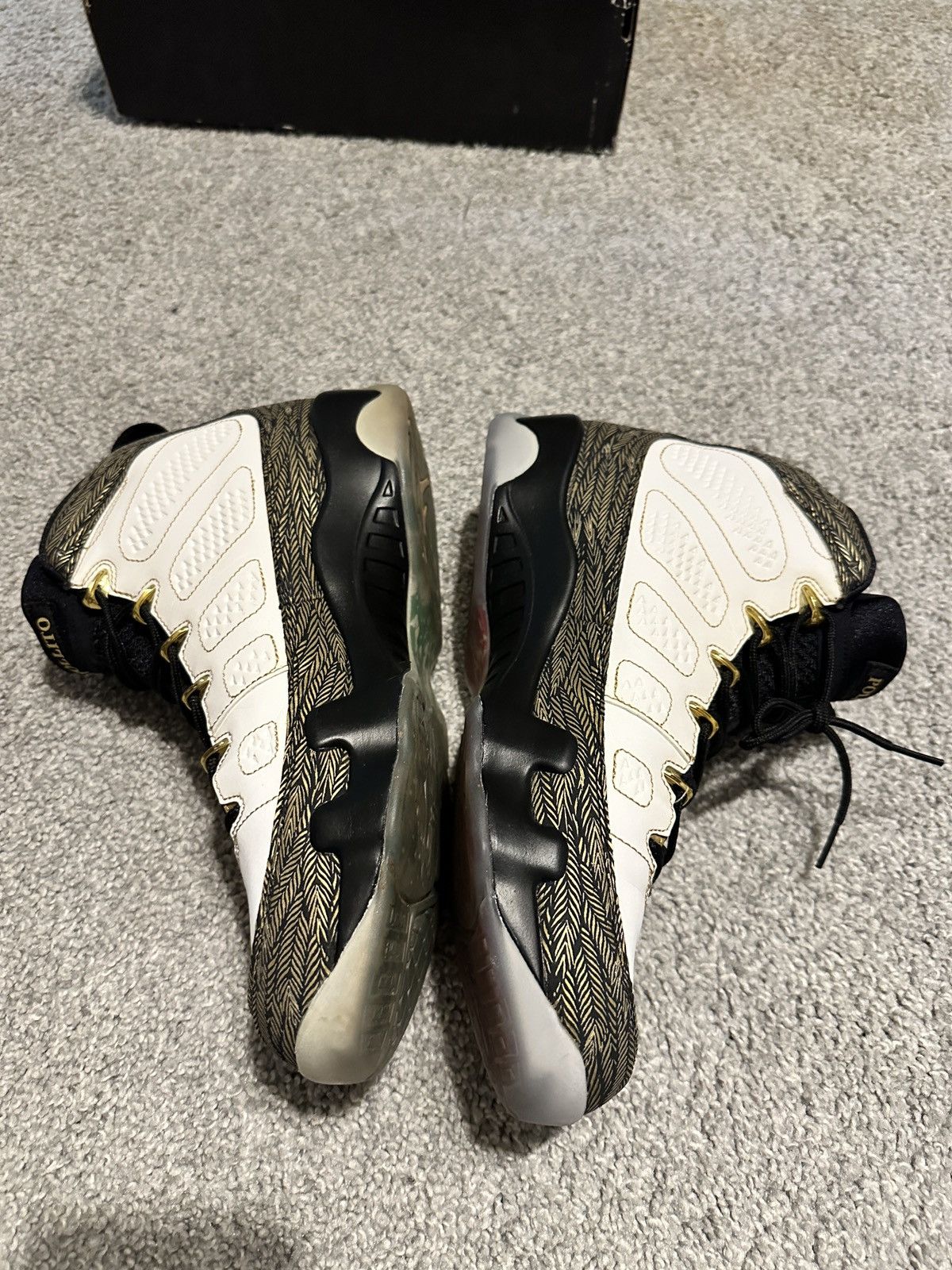 Jordan Brand Air Jordan 9 doernbecher tinker Hatfield signed Size US 10.5 / EU 43-44 - 2 Thumbnail