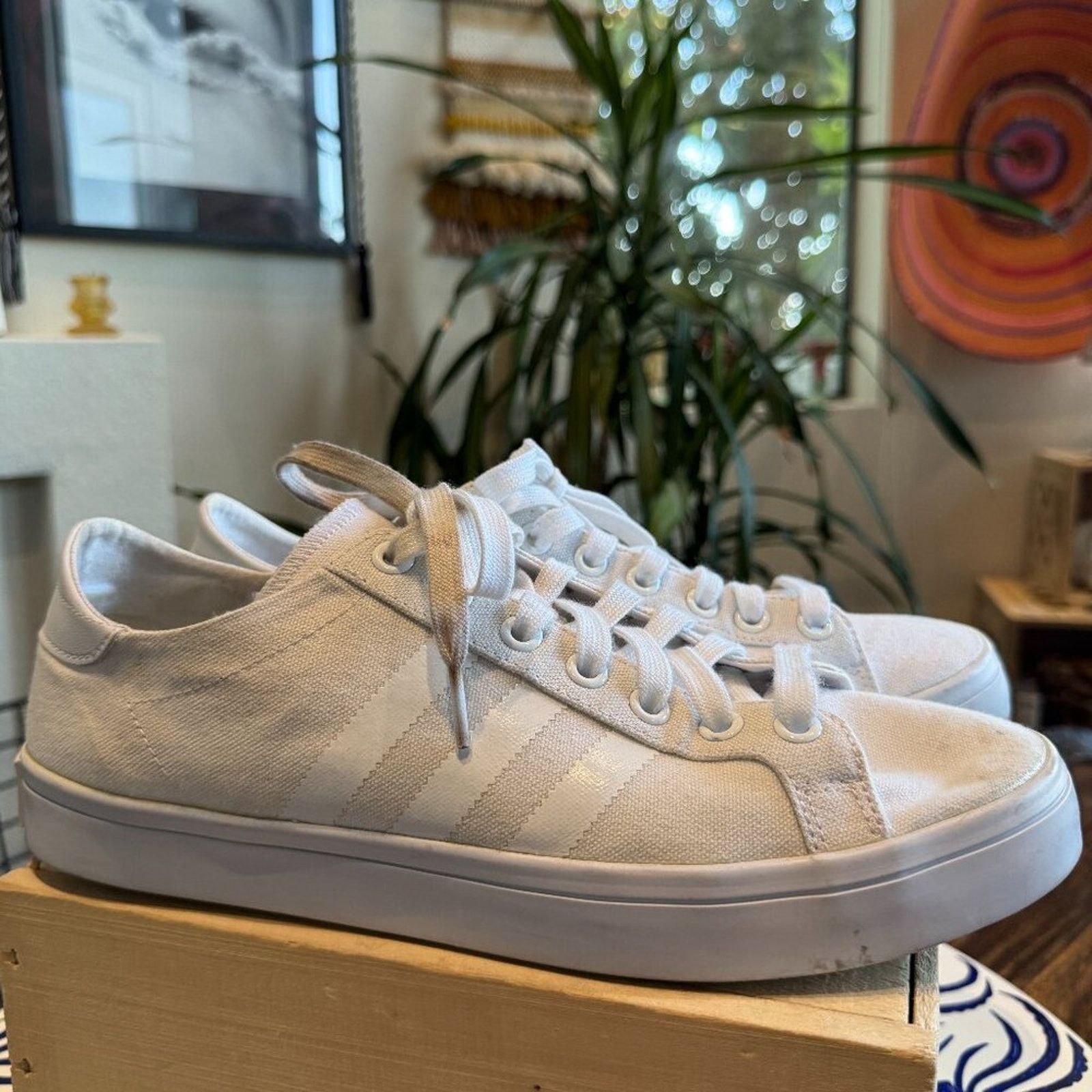 Adidas adidas CourtVantage Ftw White/ Ftw White, Mens 10.5 Size US 10.5 / EU 43-44 - 1 Thumbnail