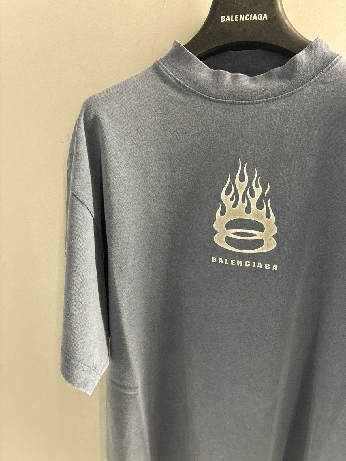 Balenciaga Balenciaga Burning Unity Oversized T shirt Size US S / EU 44-46 / 1 - 2 Thumbnail