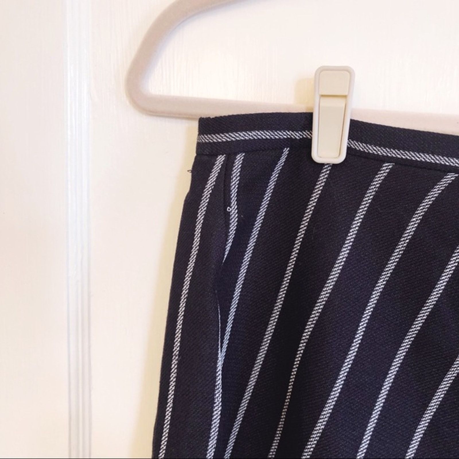 Banana Republic Banana Republic Navy Stripe Wrap A-Line Skirt Size 28" / US 6 / IT 42 - 9 Thumbnail