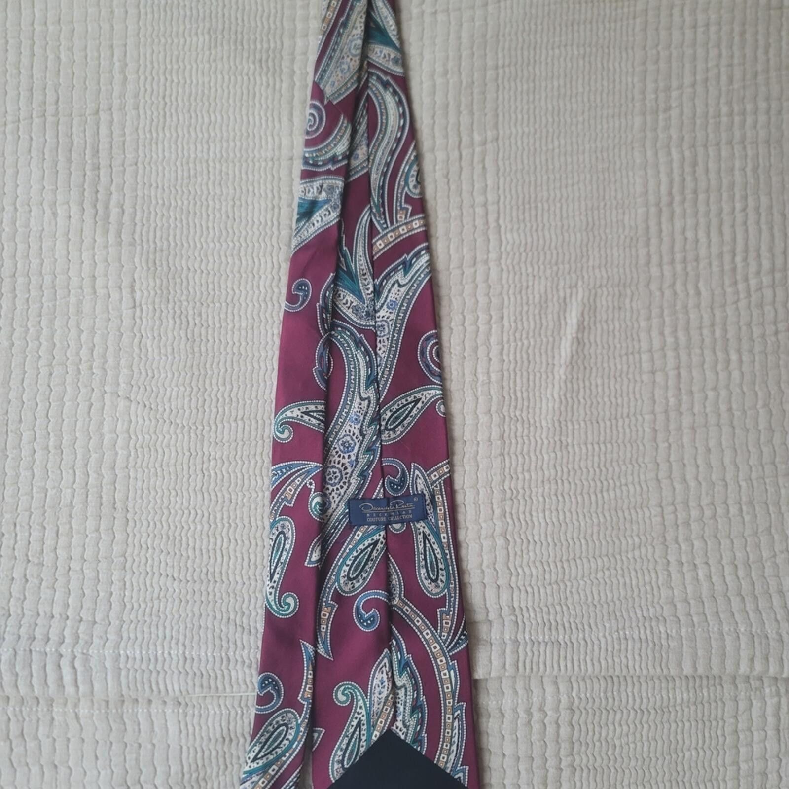 Oscar De La Renta Oscar de la Renta Burgundy Paisley Tie Imported Silk EUC Size ONE SIZE - 4 Thumbnail