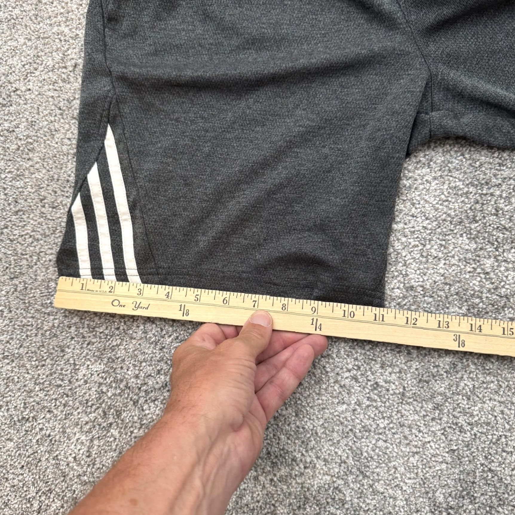 Adidas Adidas Shorts Men Medium Athletic Lightweight Pockets Drawstring Gray Three Stripes Size US 31 - 4 Thumbnail