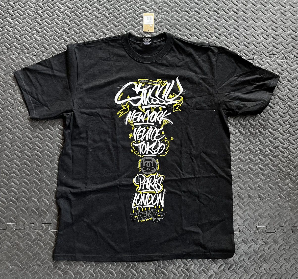 Born X Raised × Stussy Stussy & Born x Raised Handstyles Tee Size US L / EU 52-54 / 3 - 3 Thumbnail