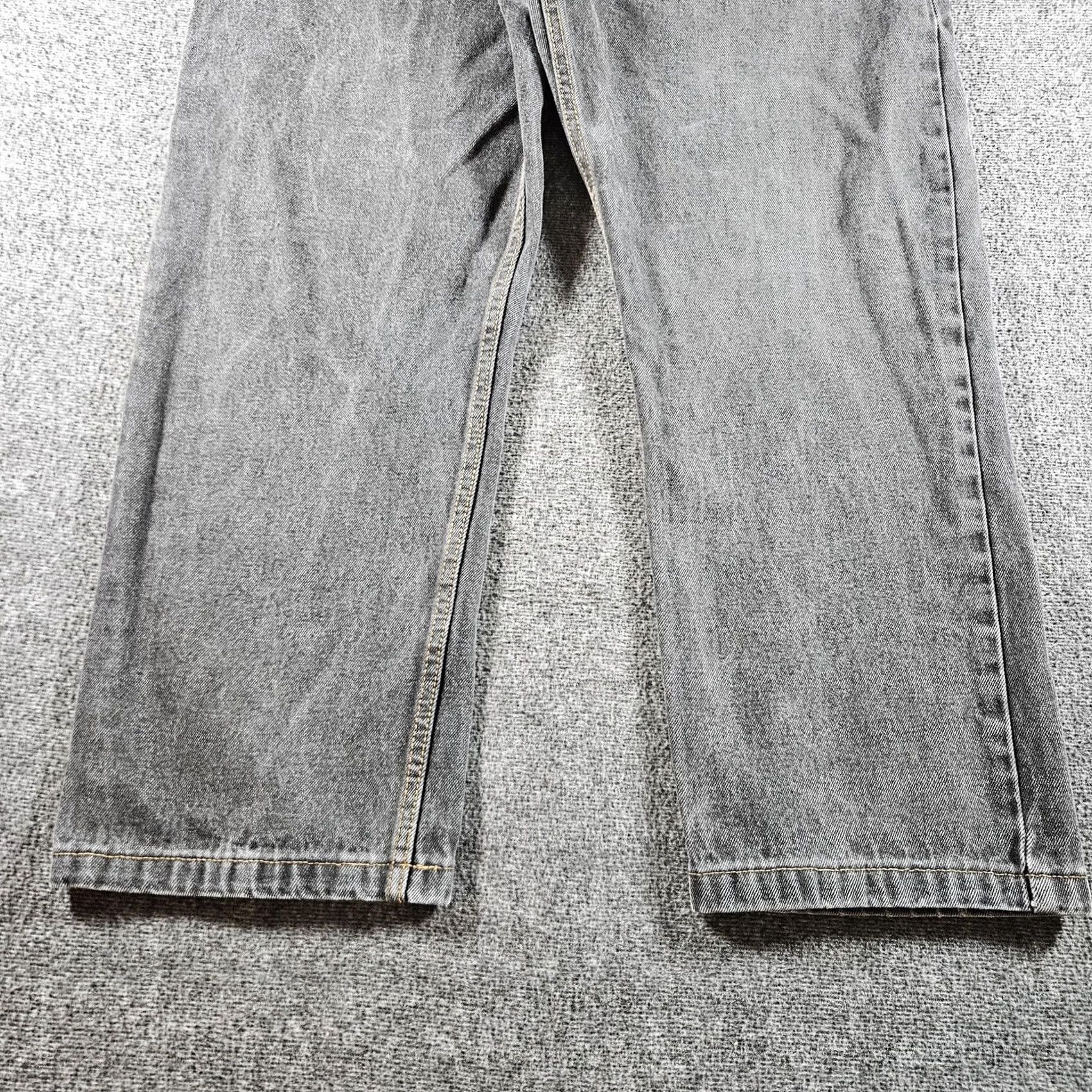 Rocawear Rocawear Jeans Mens 32x27 Black Charcoal Wash Denim Button Relaxed Straight 32 Inseam Waist 32 Button Fly Streetwear Men Size US 32 / EU 48 - 3 Thumbnail