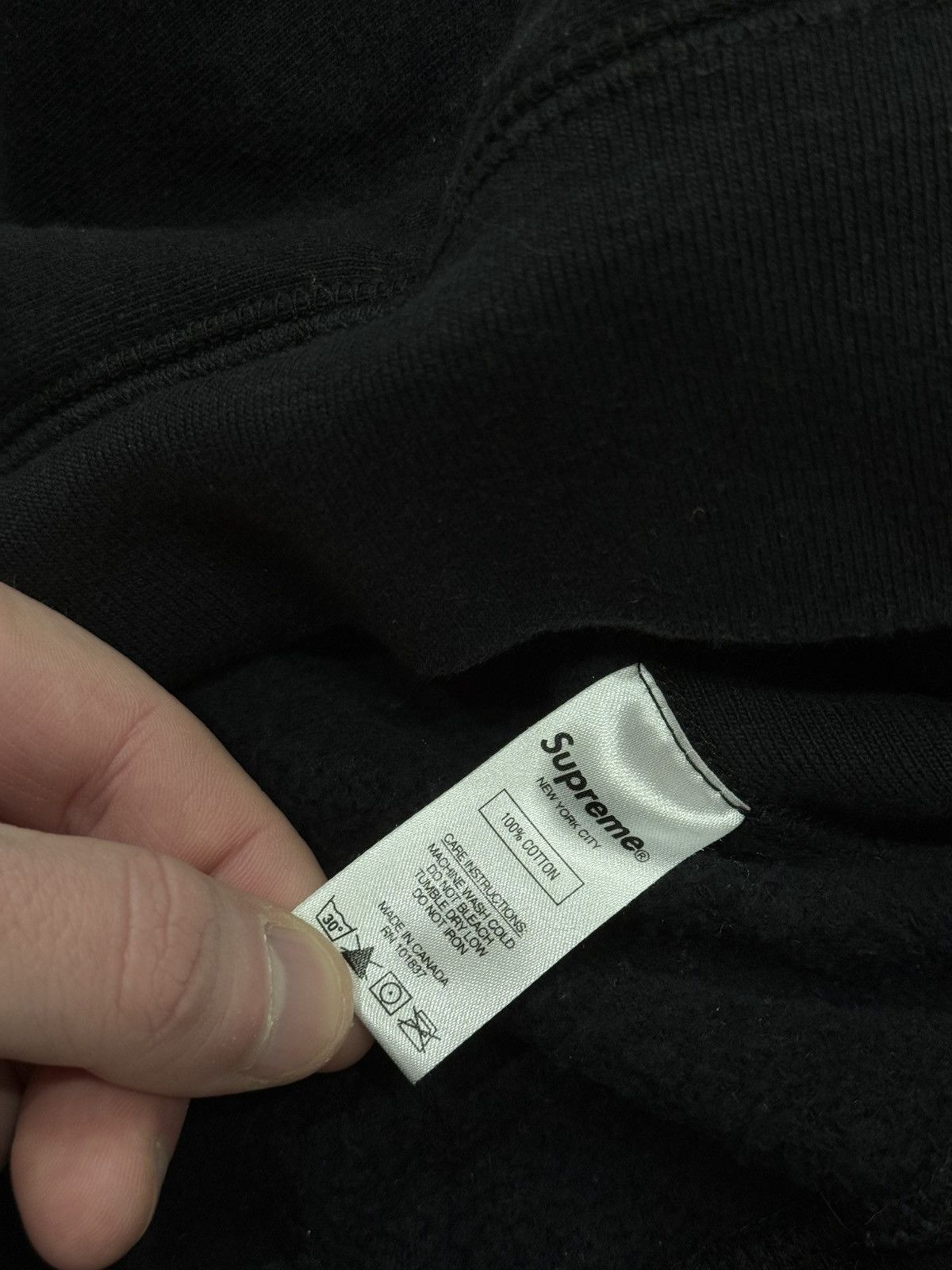 Supreme Supreme Kaws Chalk Logo Box Logo Hoodie Size US M / EU 48-50 / 2 - 7 Thumbnail