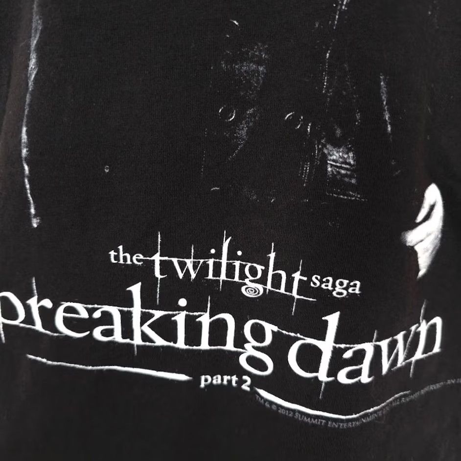 Tultex Twilight Saga T Shirt Womens Size Medium Black Breaking Dawn Part 2 Bella Edward Jacob Shirt Size M / US 6-8 / IT 42-44 - 4 Thumbnail