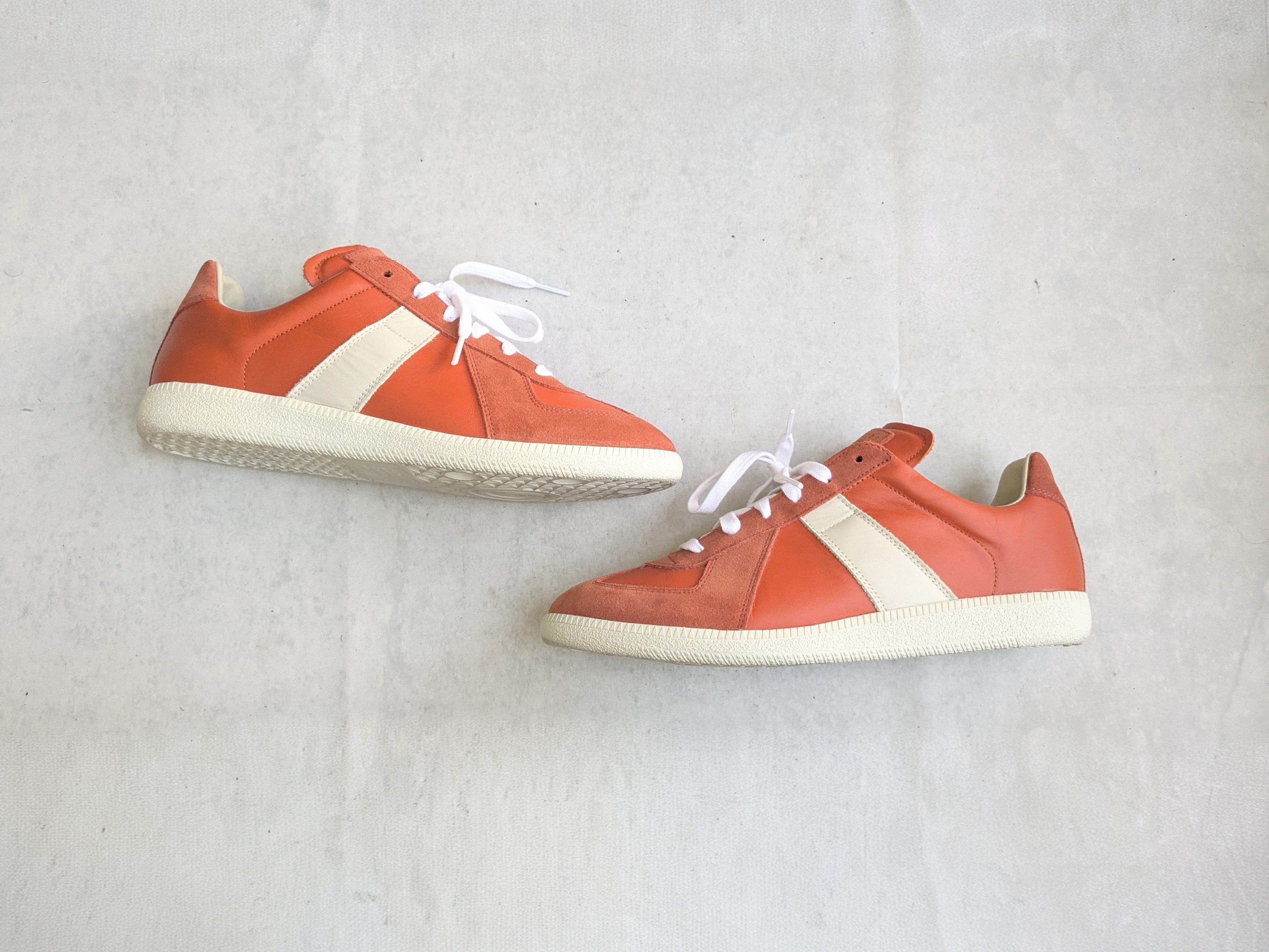 Maison Margiela Maison Margiela GAT Replica Orange White 9 42 Low Tops Size US 9 / EU 42 - 1 Thumbnail