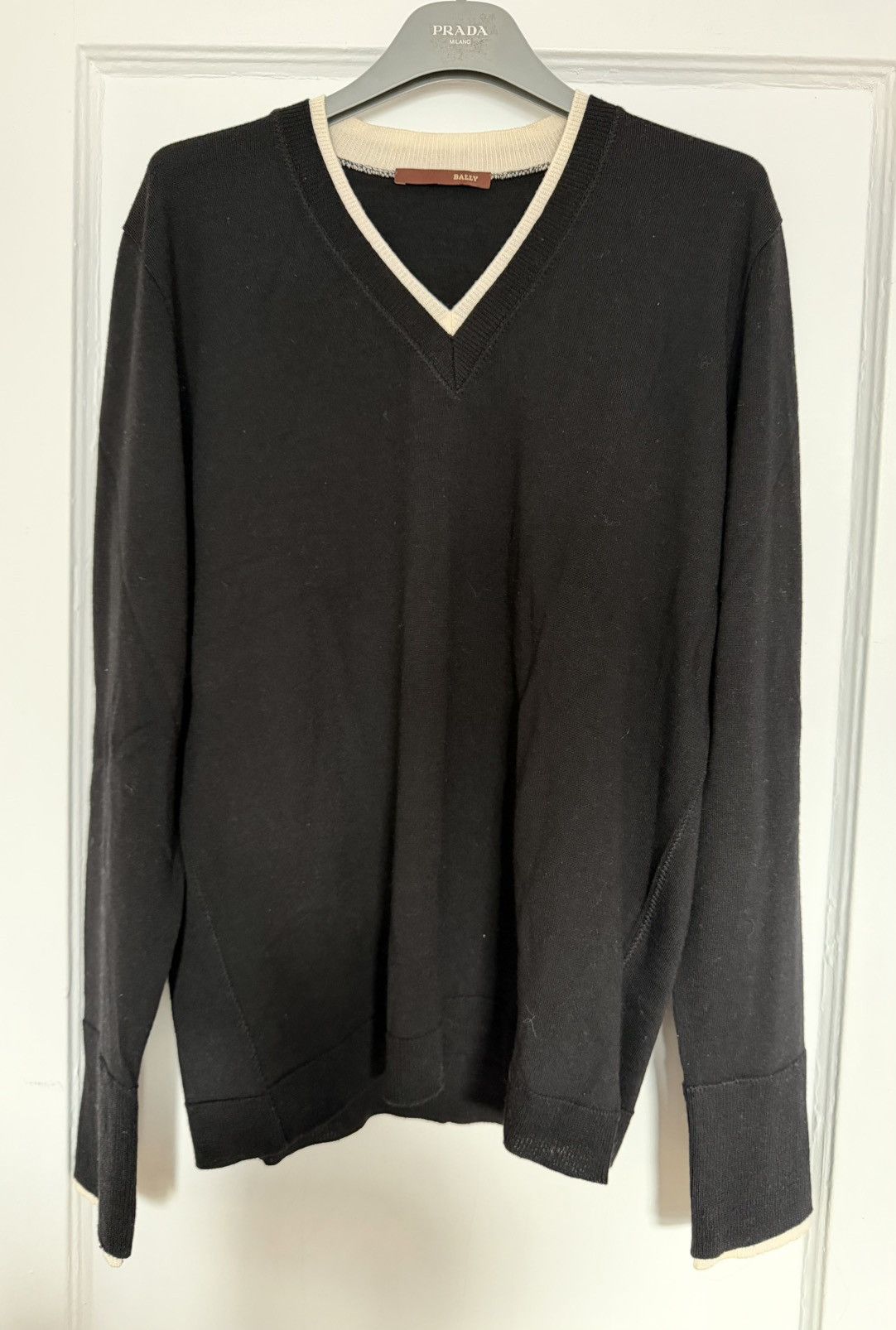 Bally Bally Black V Neck Long Sleeve Merino Wool Sweater Men's M Size US M / EU 48-50 / 2 - 1 Thumbnail