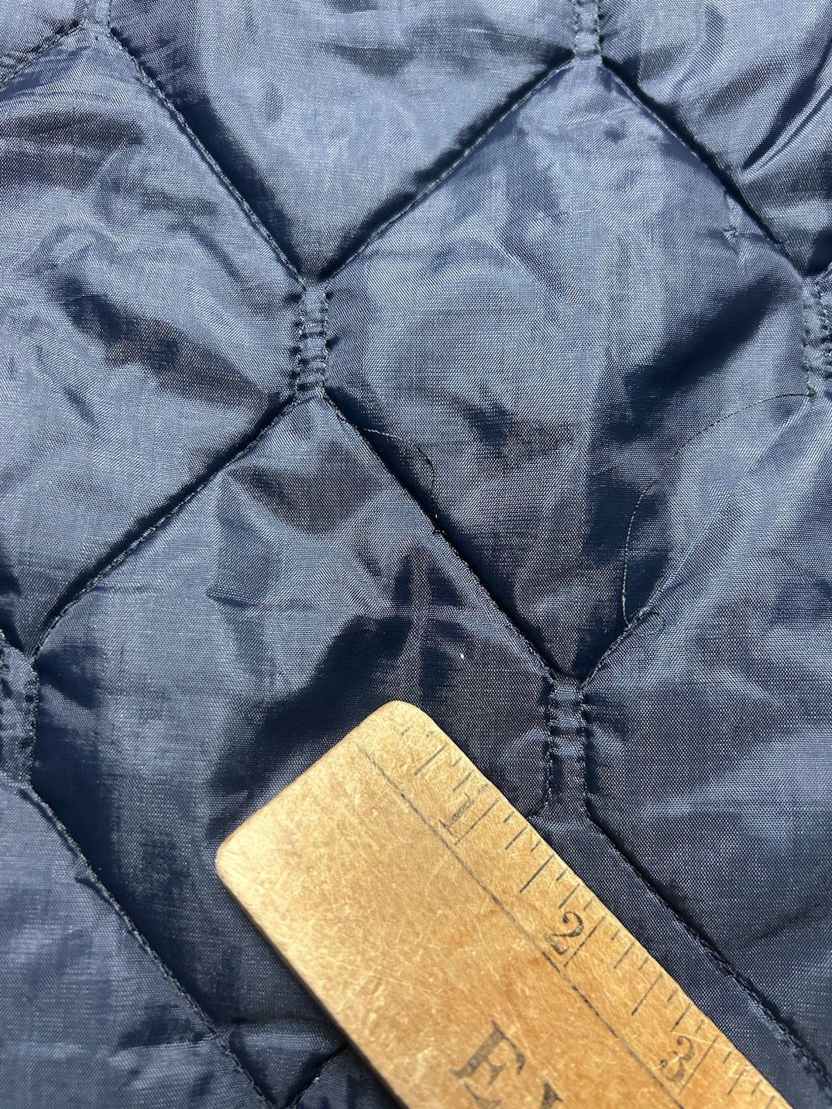 Vintage Vintage 1960s diamond quilted jacket navy zip nylon small Size US S / EU 44-46 / 1 - 10 Thumbnail