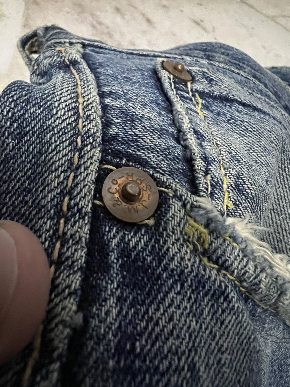 The Real McCoy's VINTAGE JOE MCCOY & CO LOT 906 DISTRESSED SELVEDGE JEANS Size US 32 / EU 48 - 6 Thumbnail