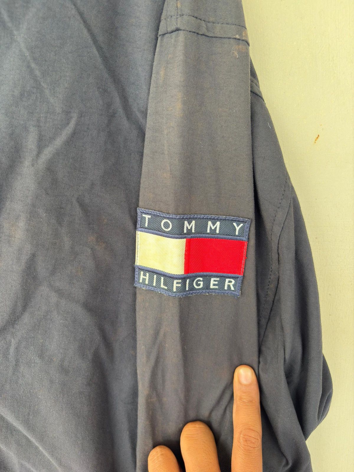 Tommy Hilfiger Vtg Tommy Hilfiger Windbreaker Jacket Patch Logo Design Size US M / EU 48-50 / 2 - 11 Thumbnail